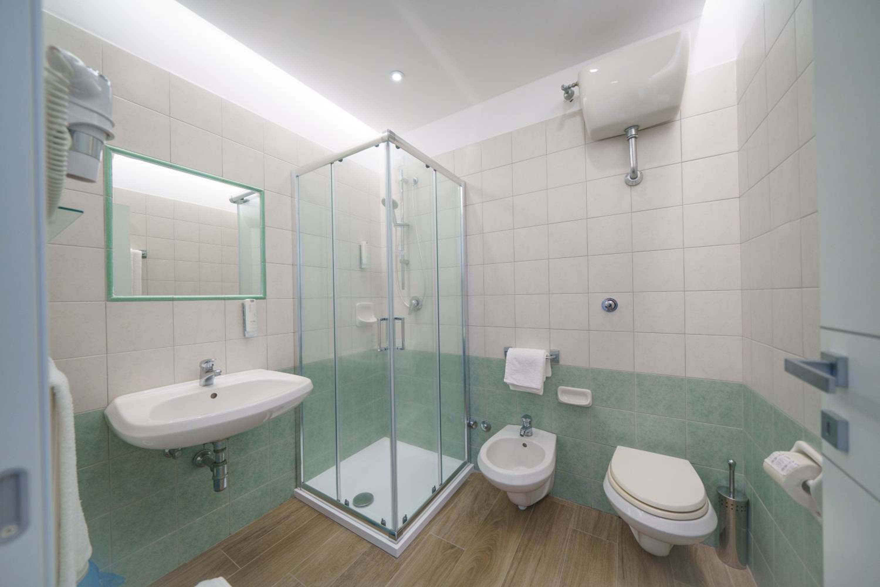 Standard Triple Room   - Photo 5