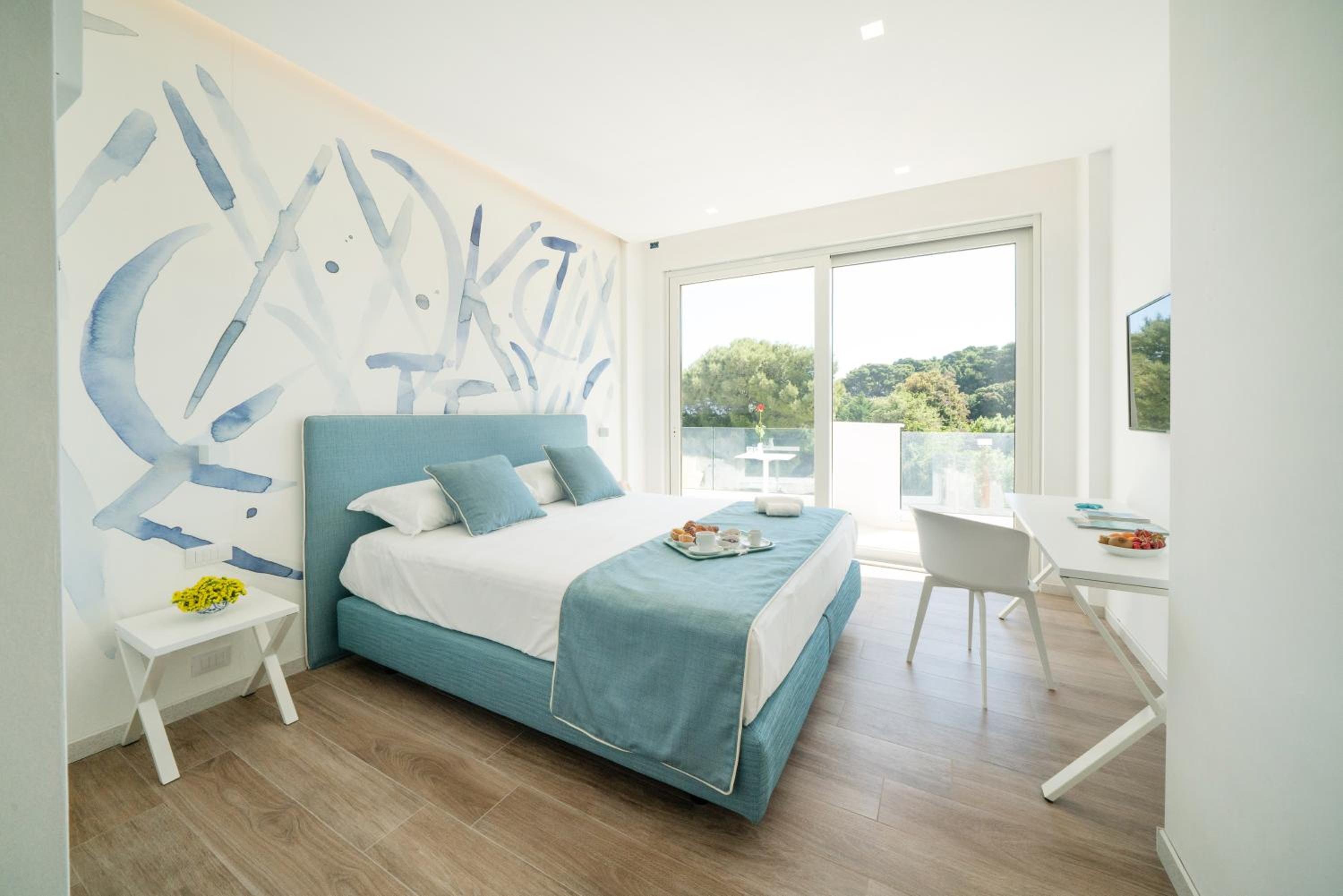 Deluxe Double or Twin Room with Sea View - Photo 5