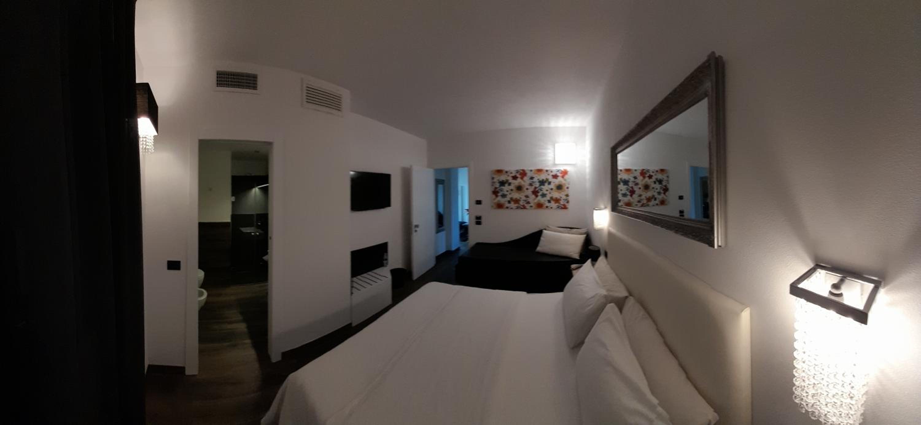 Deluxe Double Room photo 3