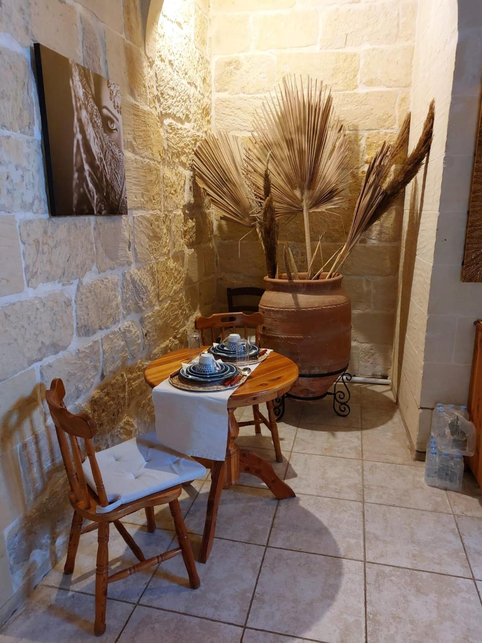 Deluxe Double Room with Shower - Photo 48