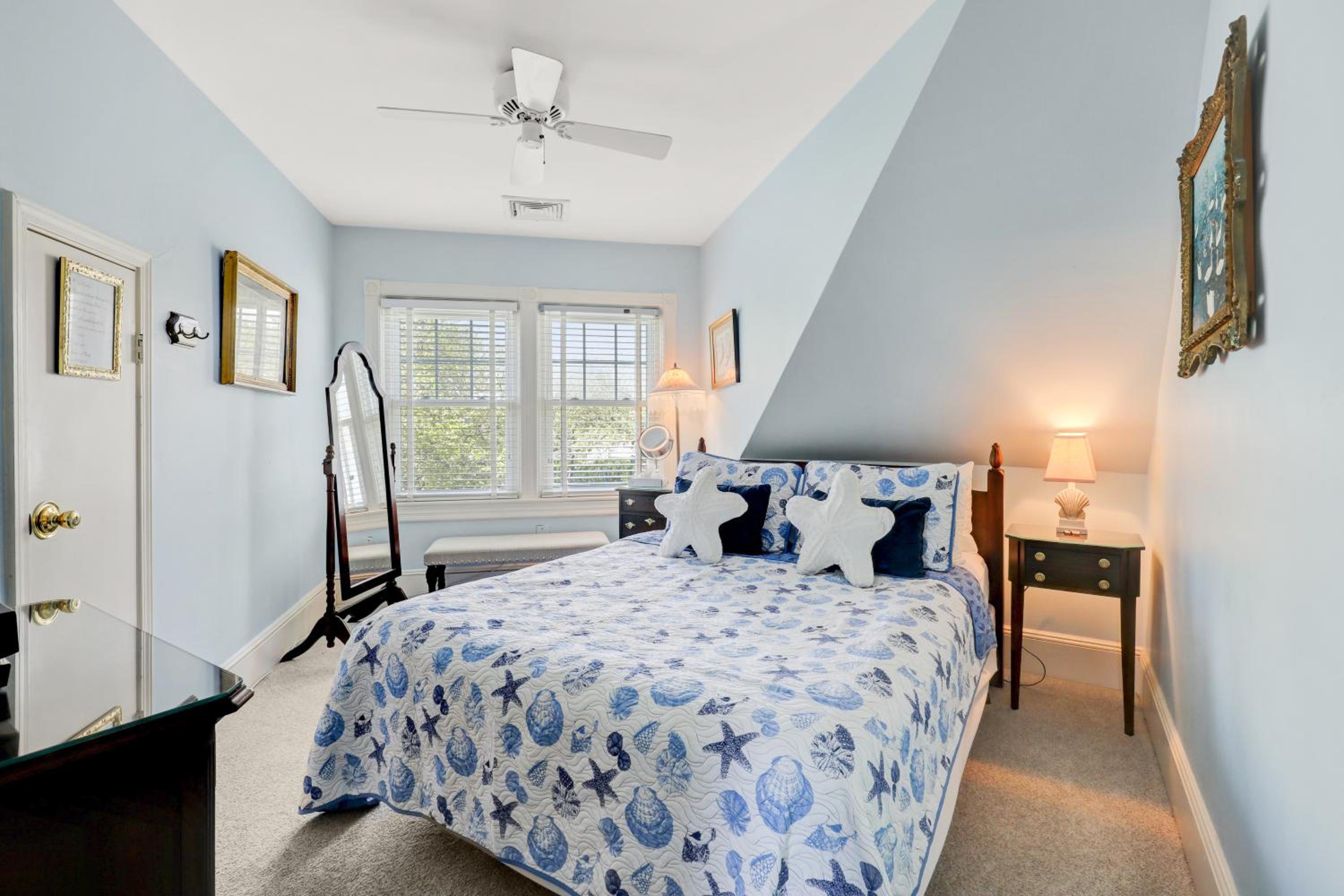 Suite with Lake View