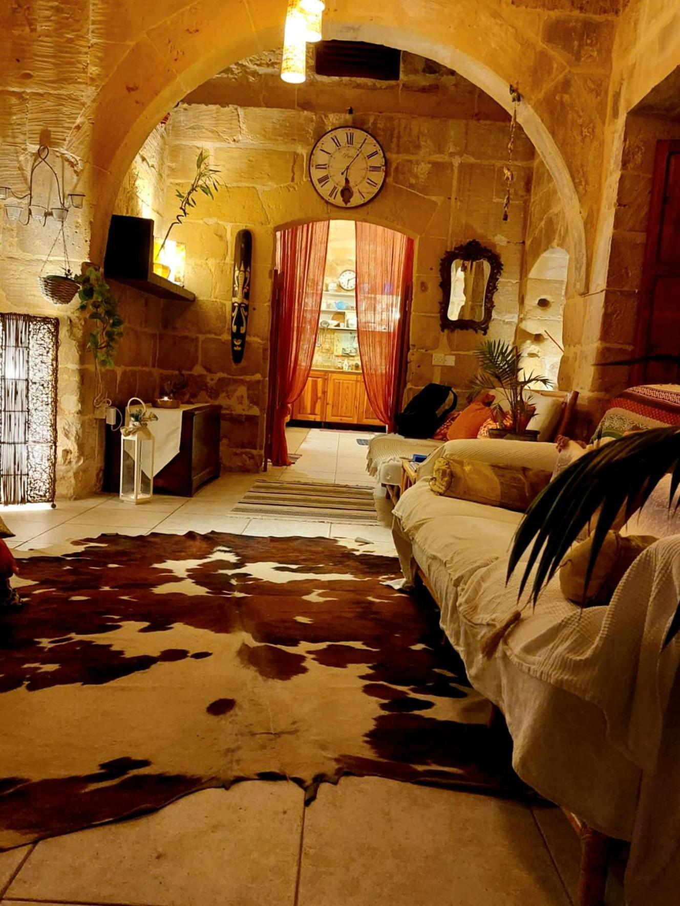 Deluxe Double Room with Shower - Photo 47