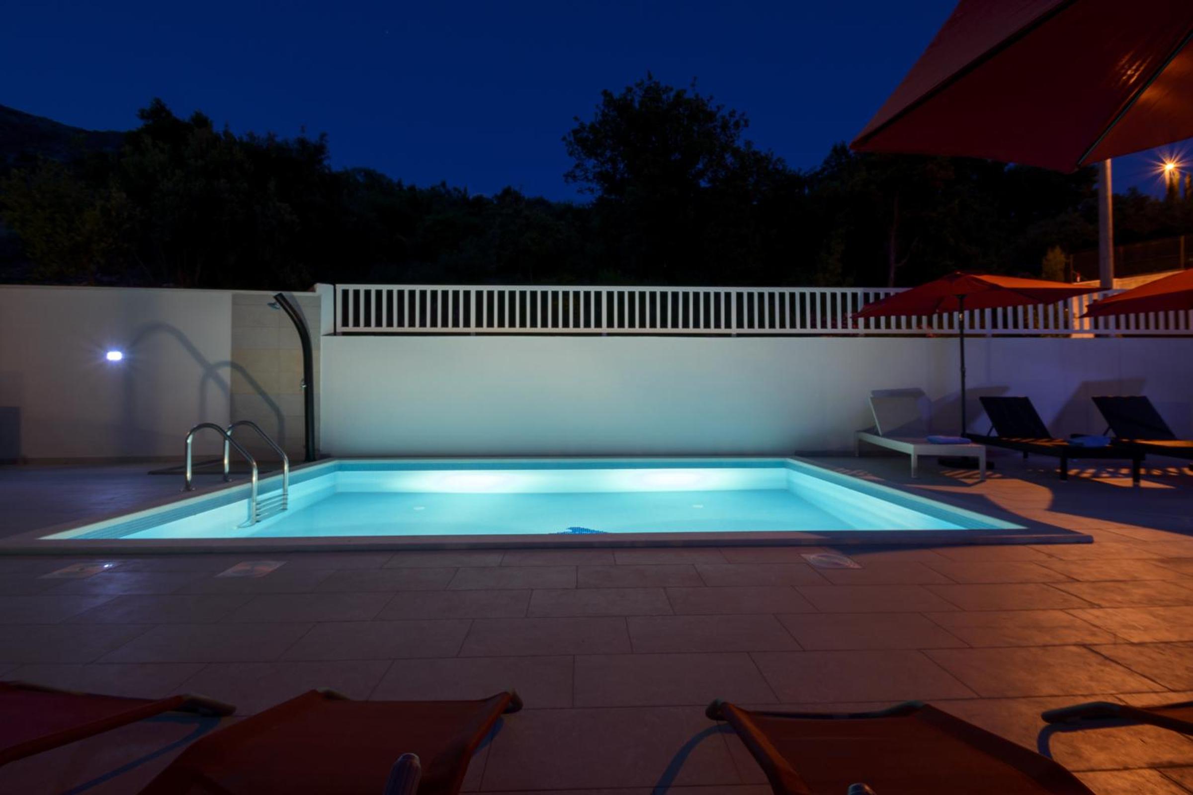 Studio with Pool View photo 2