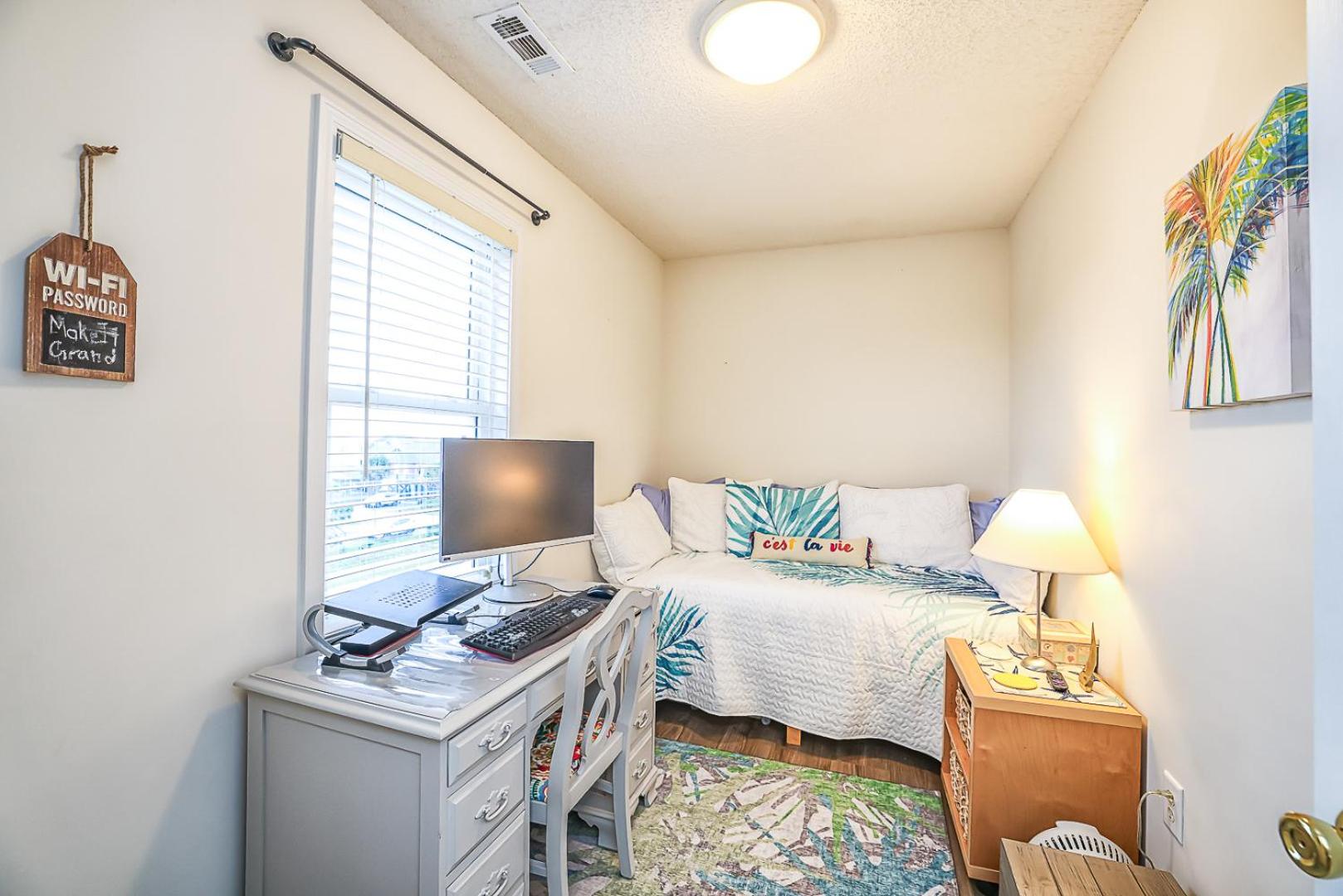 Four-Bedroom House photo 3
