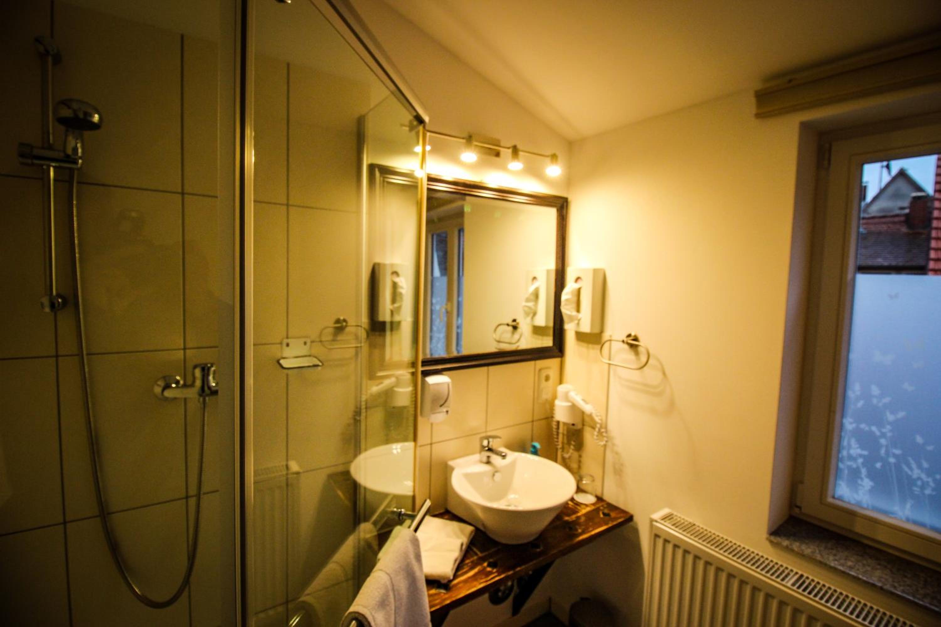Budget Double Room photo 3