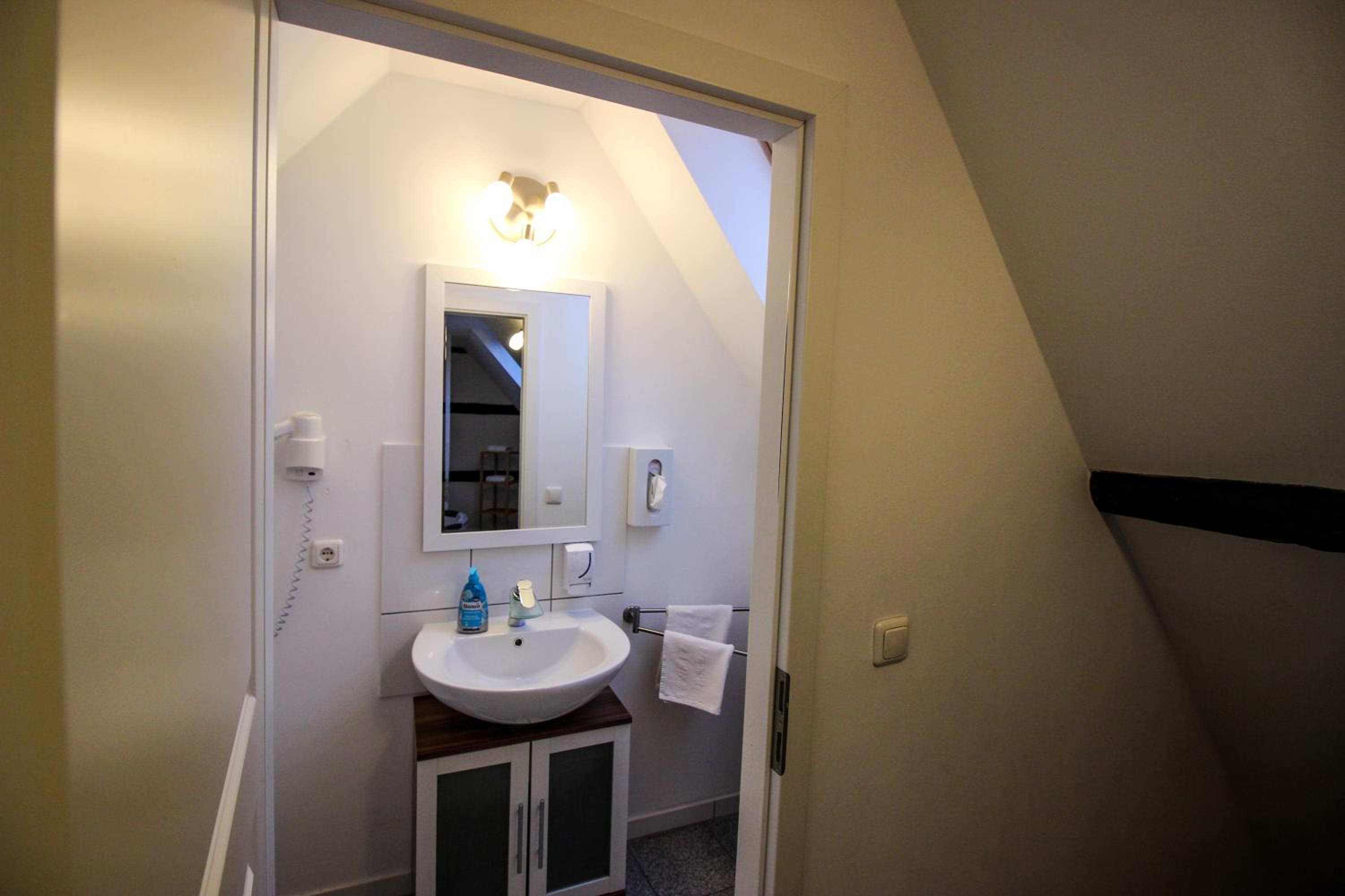 Budget Double Room photo 2