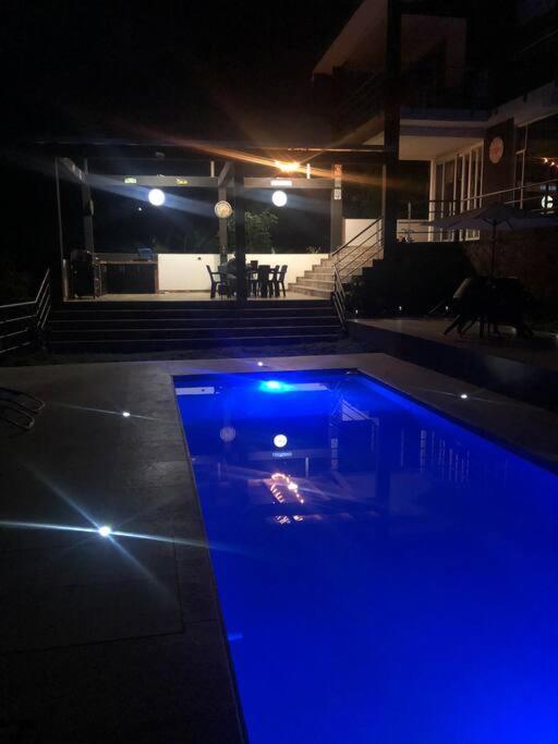 Villa photo 2