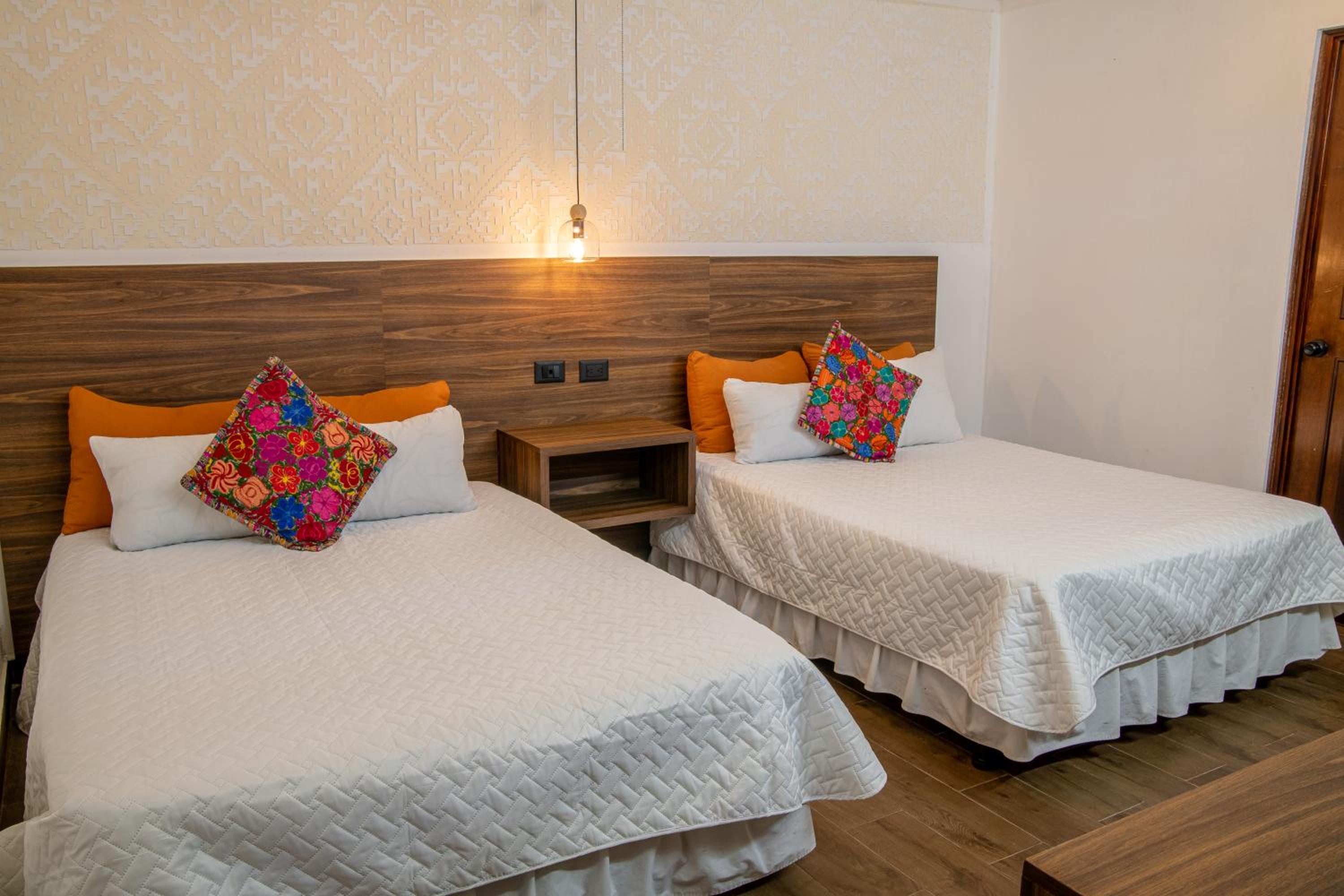 Double Room with Private Bathroom photo 3