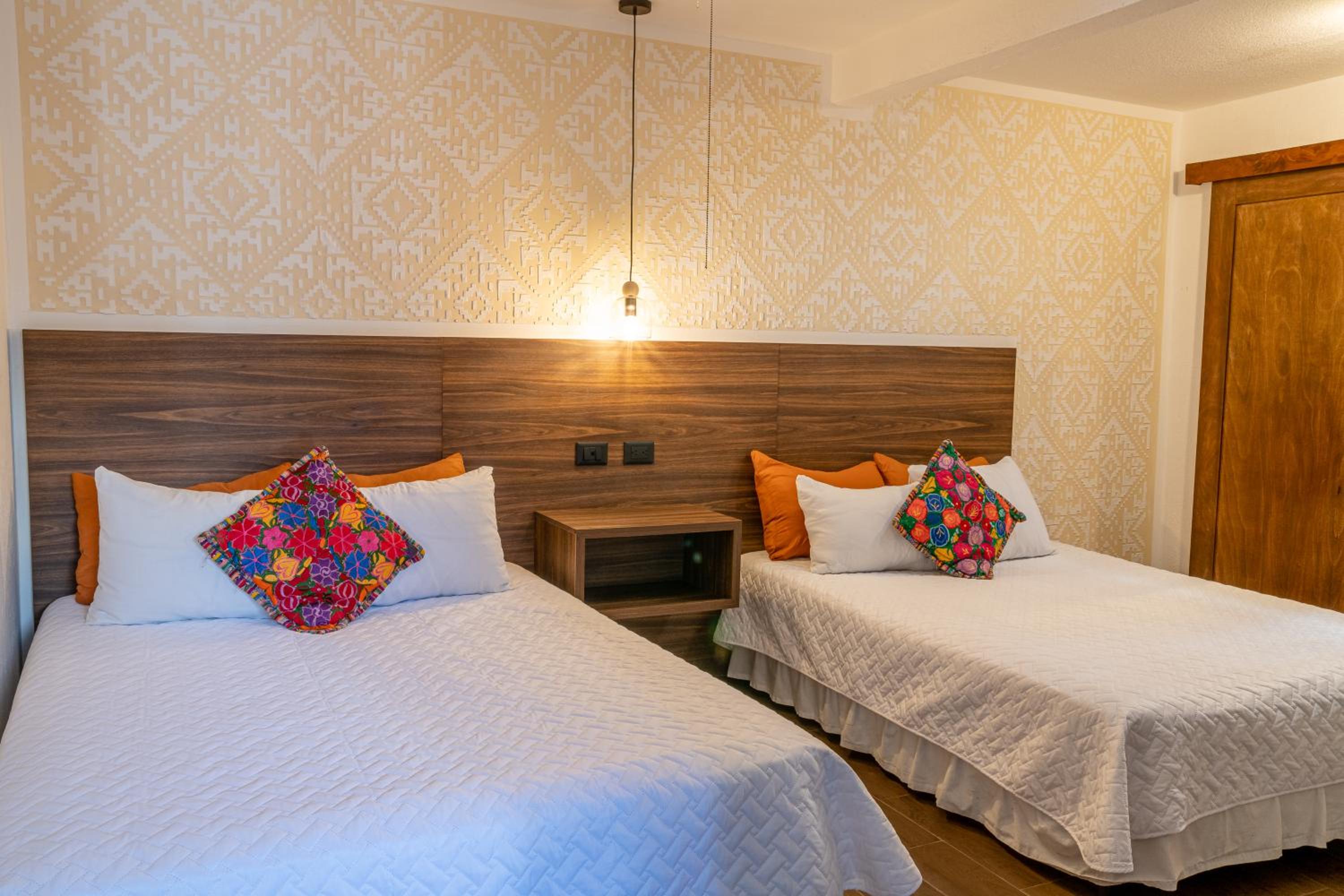 Double Room with Private Bathroom photo 1