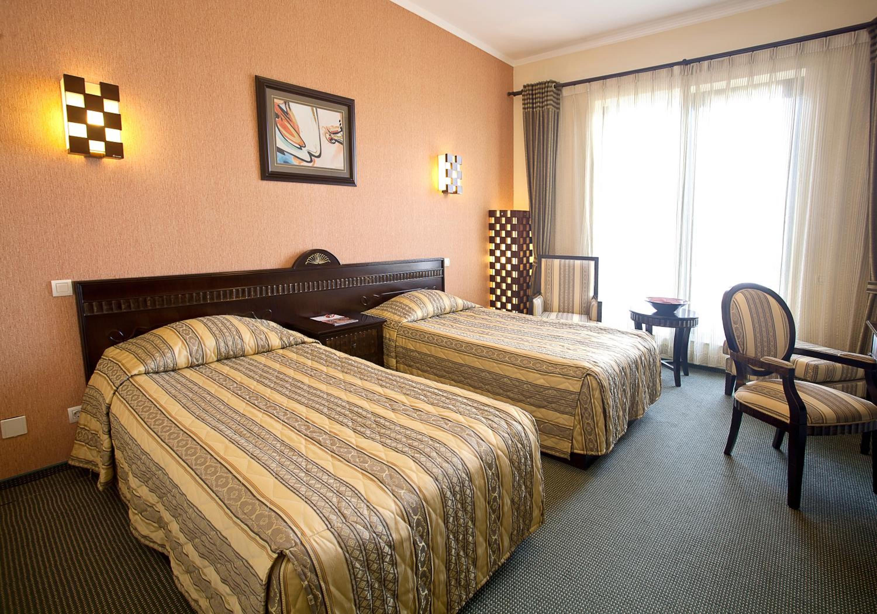 Twin Room - Photo 1