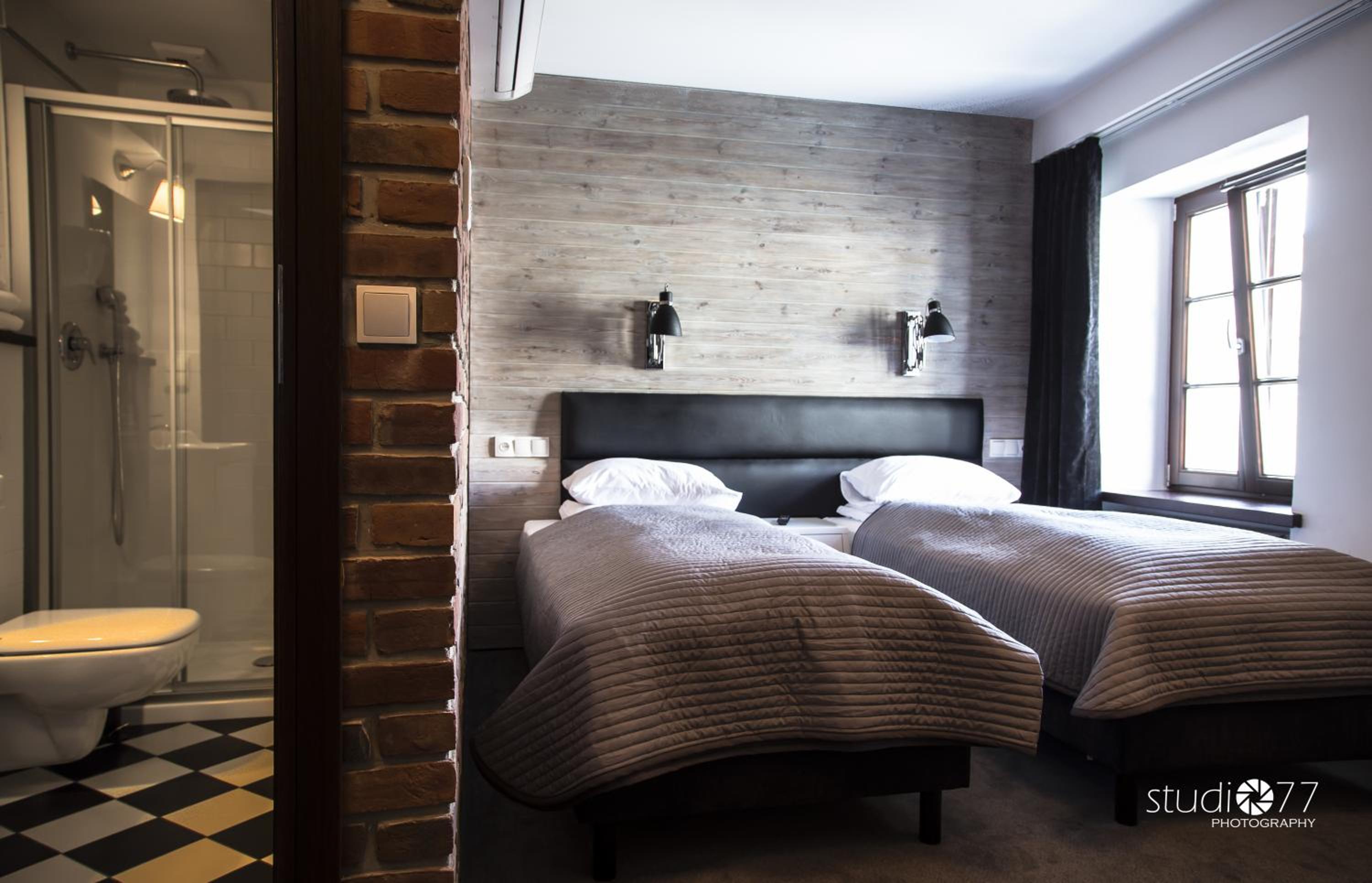 Twin Room - Photo 17