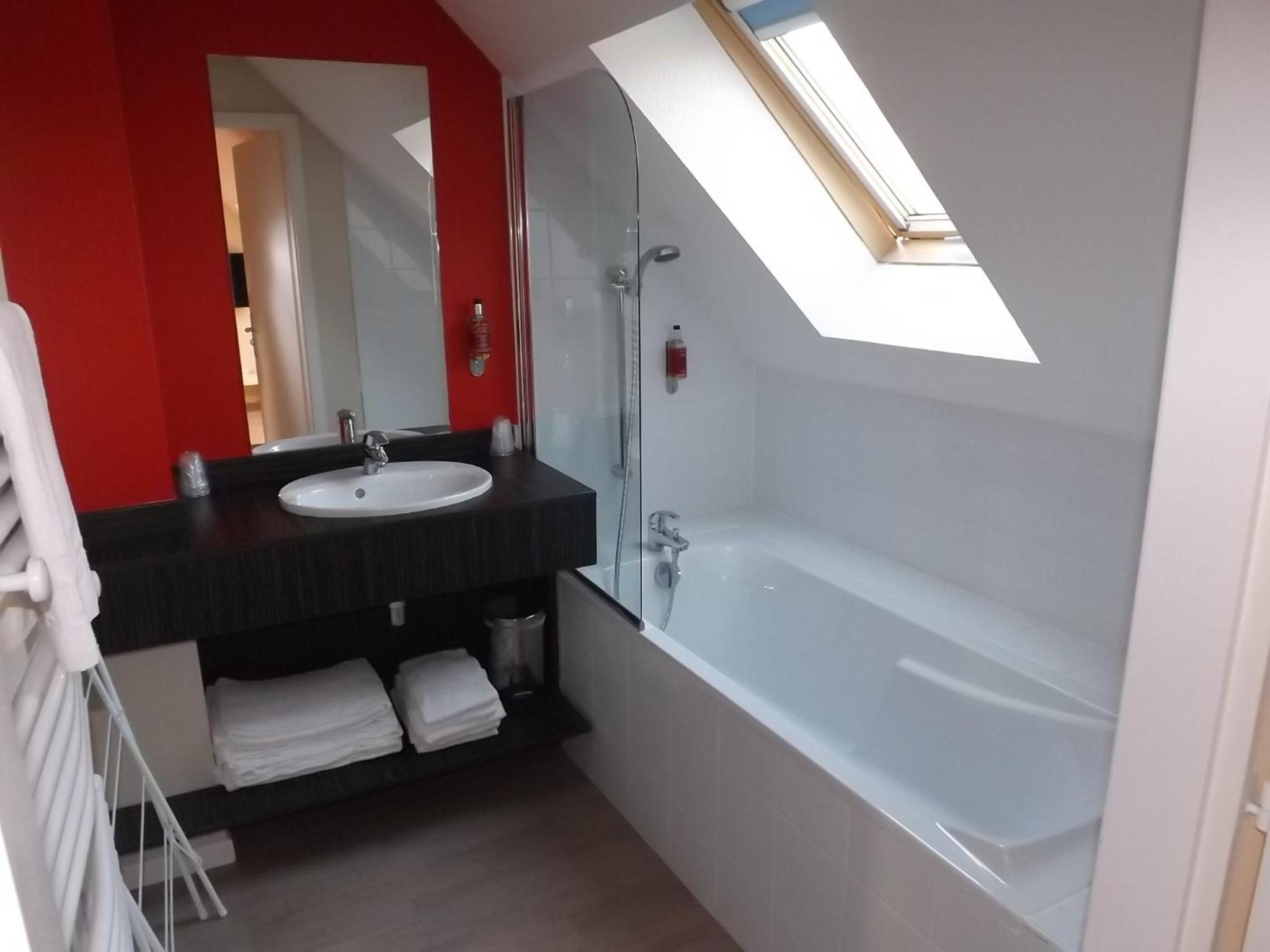 Two-Bedroom Apartment (4 Adults + 2 Children) - Photo 5