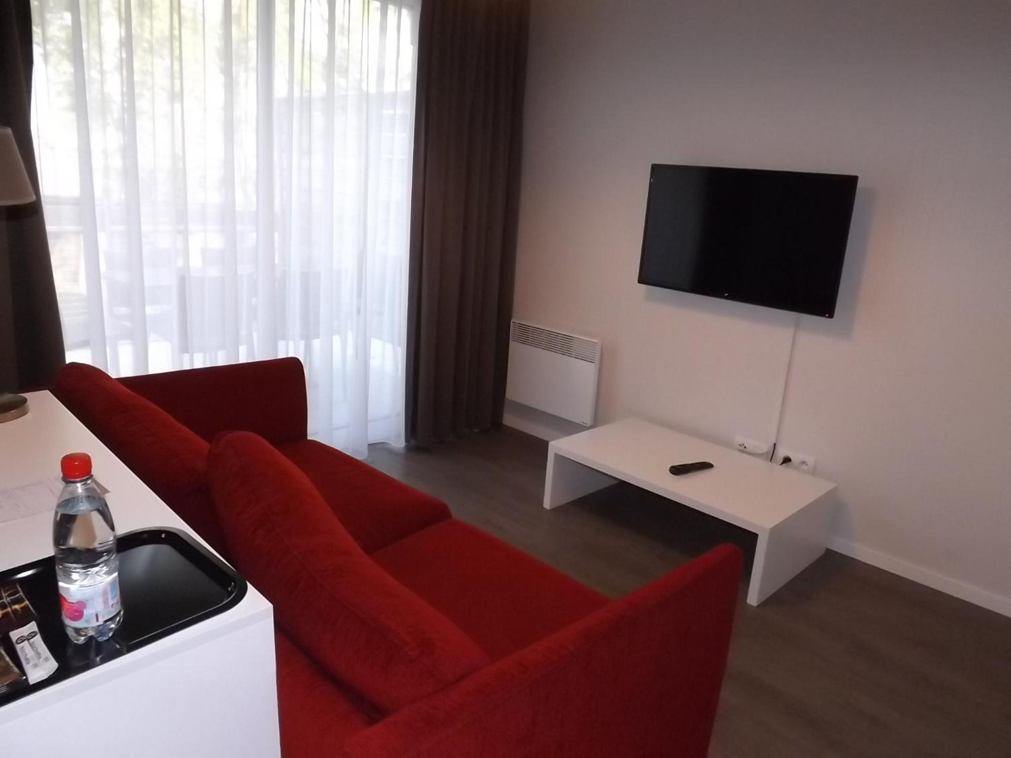 Two-Bedroom Apartment (4 Adults + 2 Children) - Photo 4