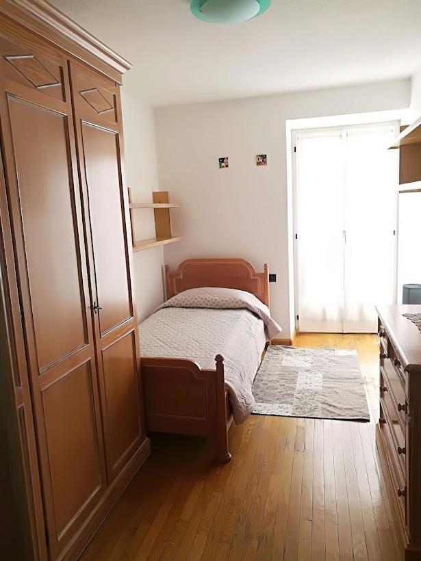 Three-Bedroom Apartment photo 1