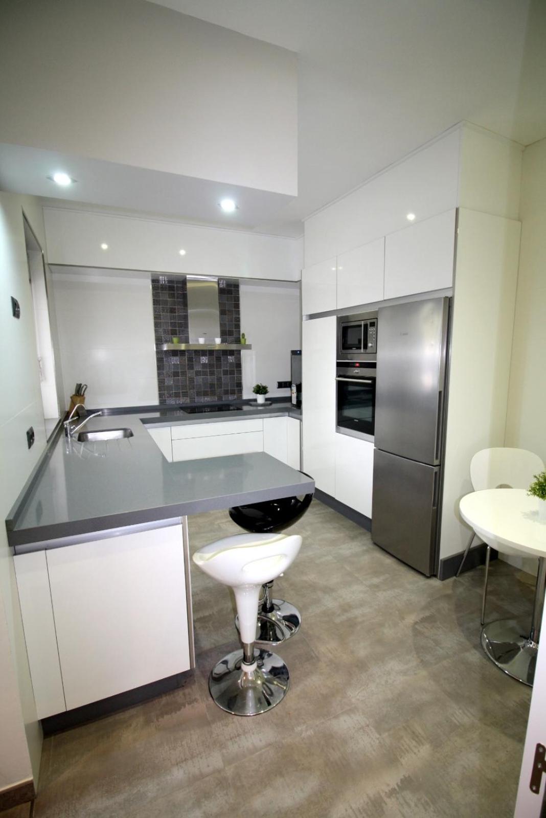 Four-Bedroom House photo 2
