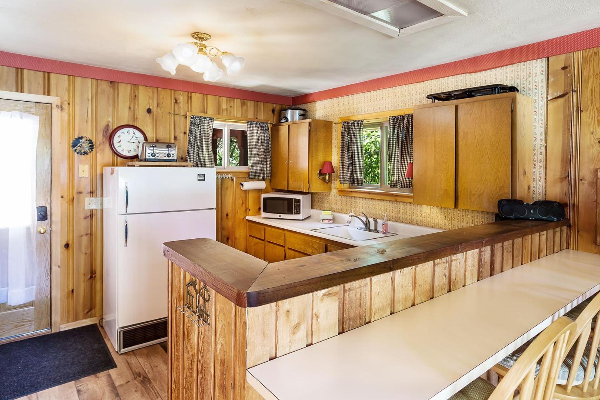 Three-Bedroom House photo 2