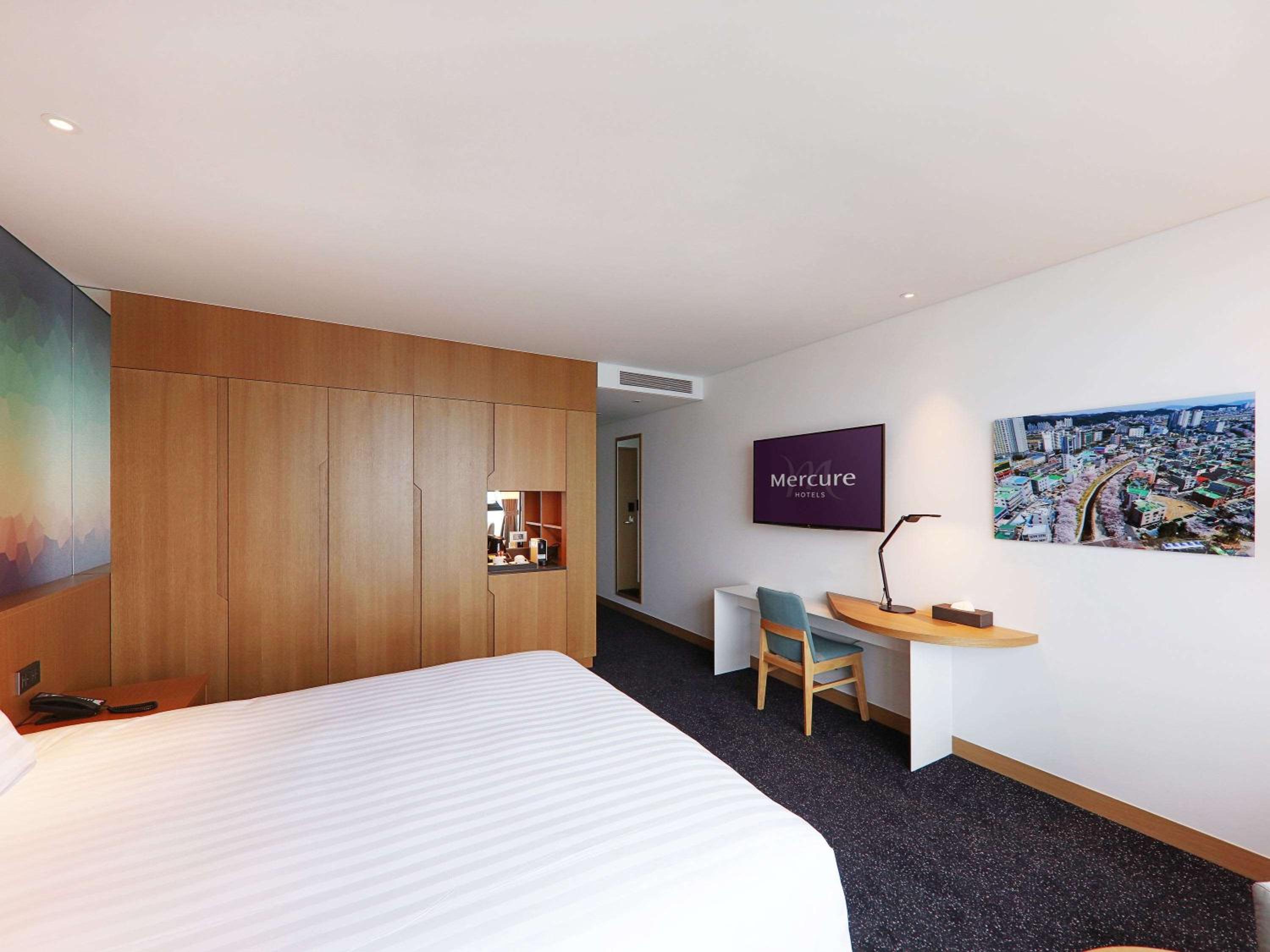 Privilege King Room with Ocean View - Photo 6