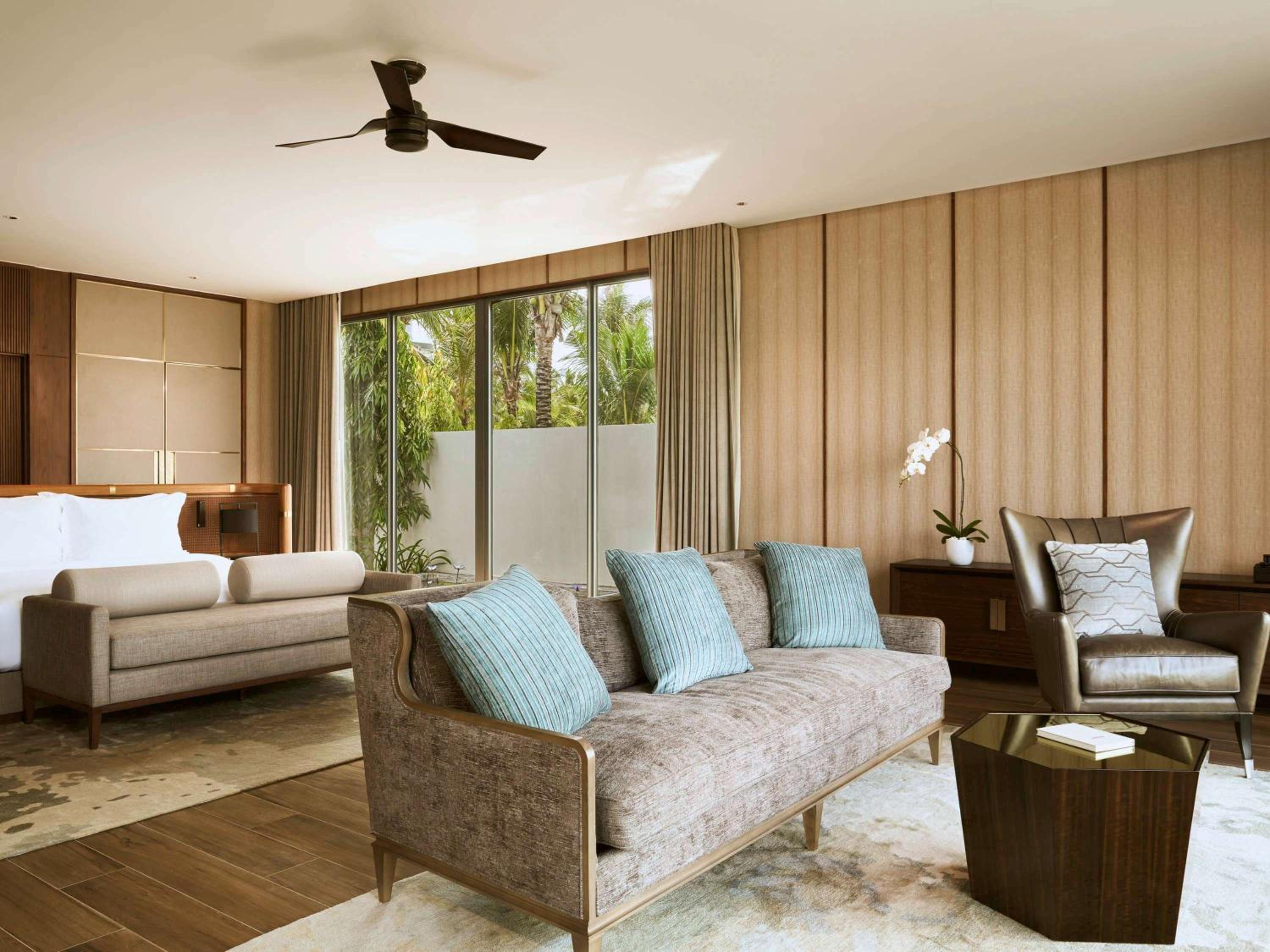 Presidential Four Bedroom Villa with Pool and Sea View