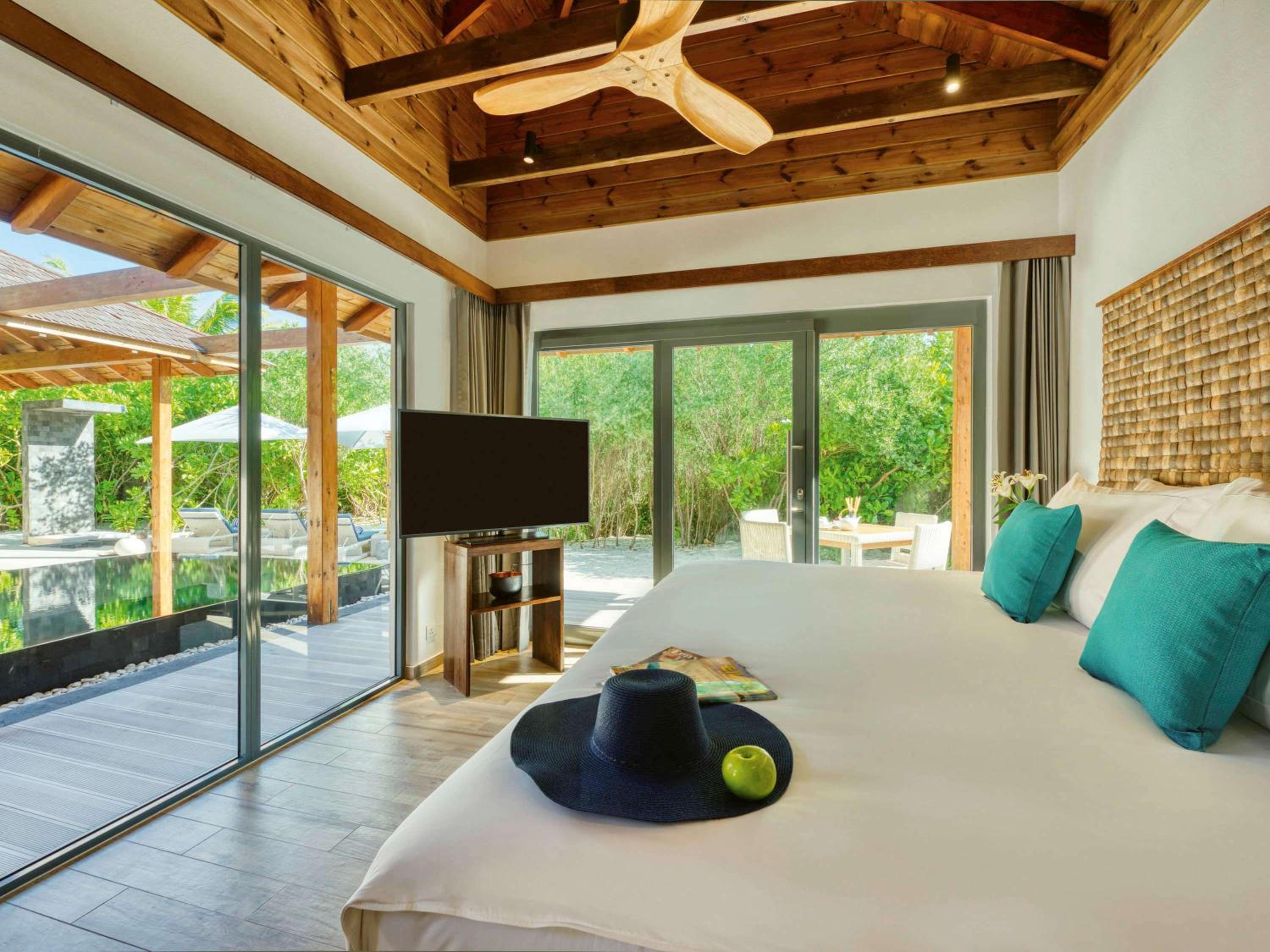 Four Bedroom Beach Pool Residence