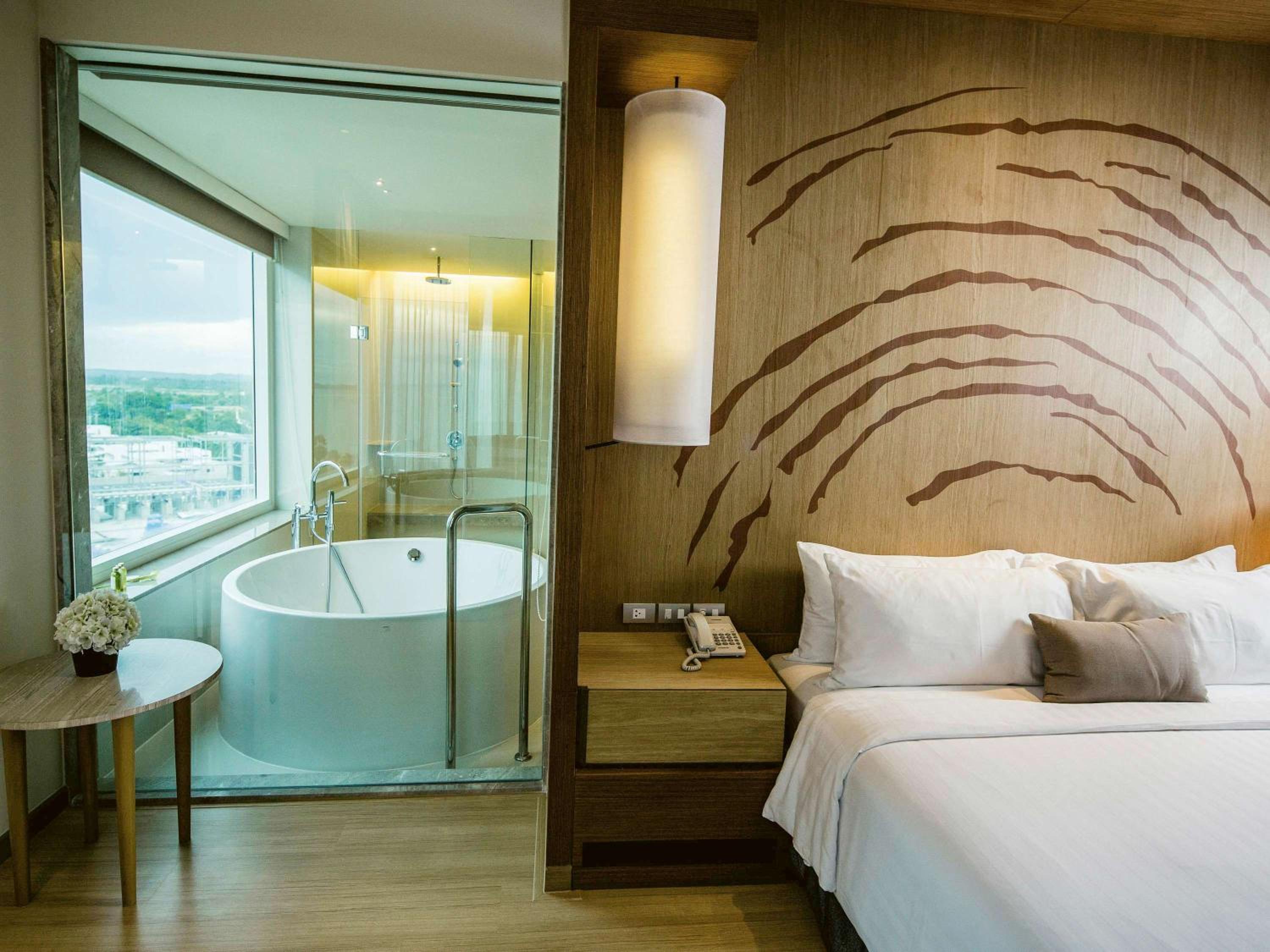 Executive Suite with Sea View - Photo 1