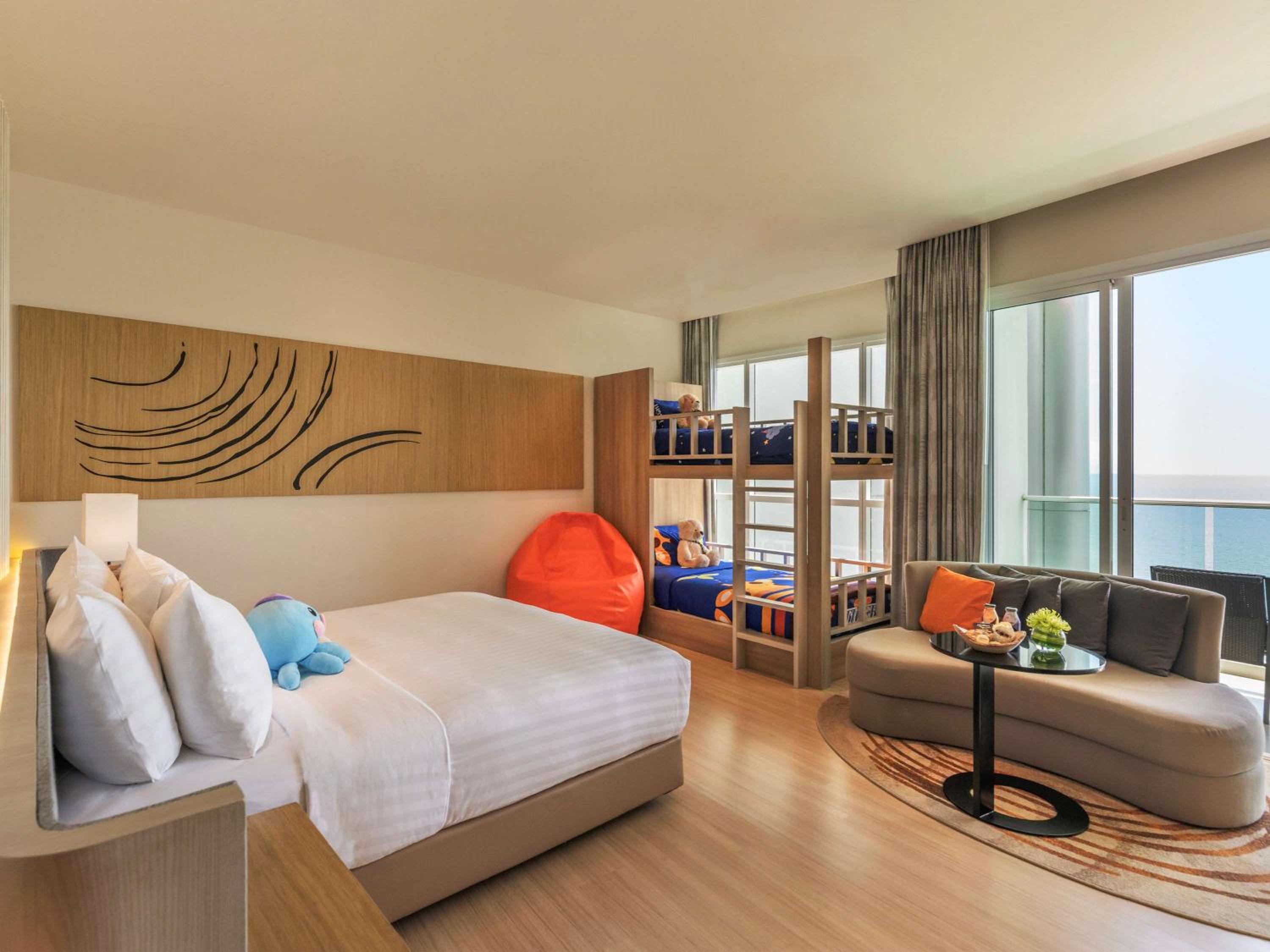 Family Room with Sea View - Photo 1
