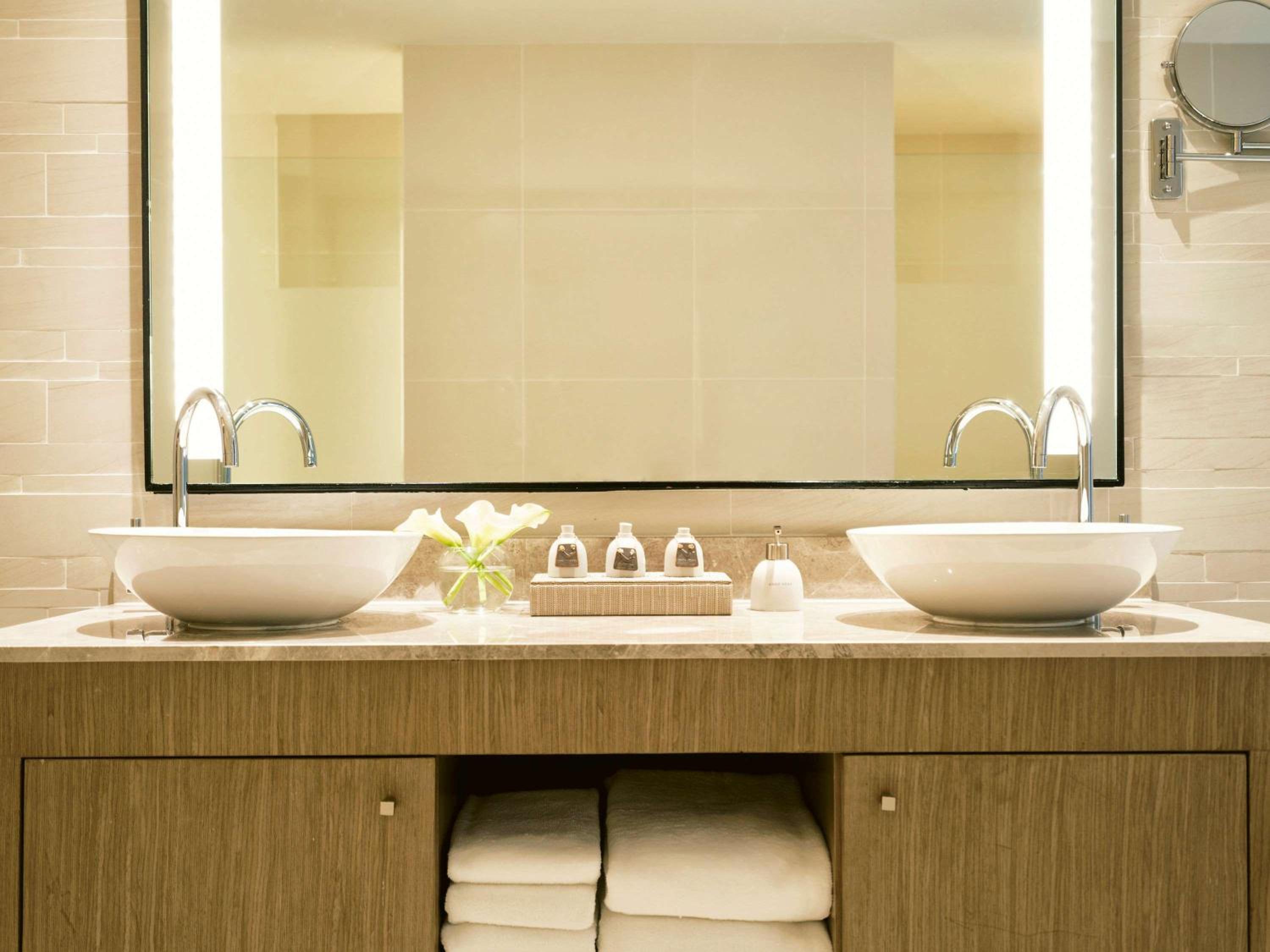Executive Suite with Sea View - Photo 9