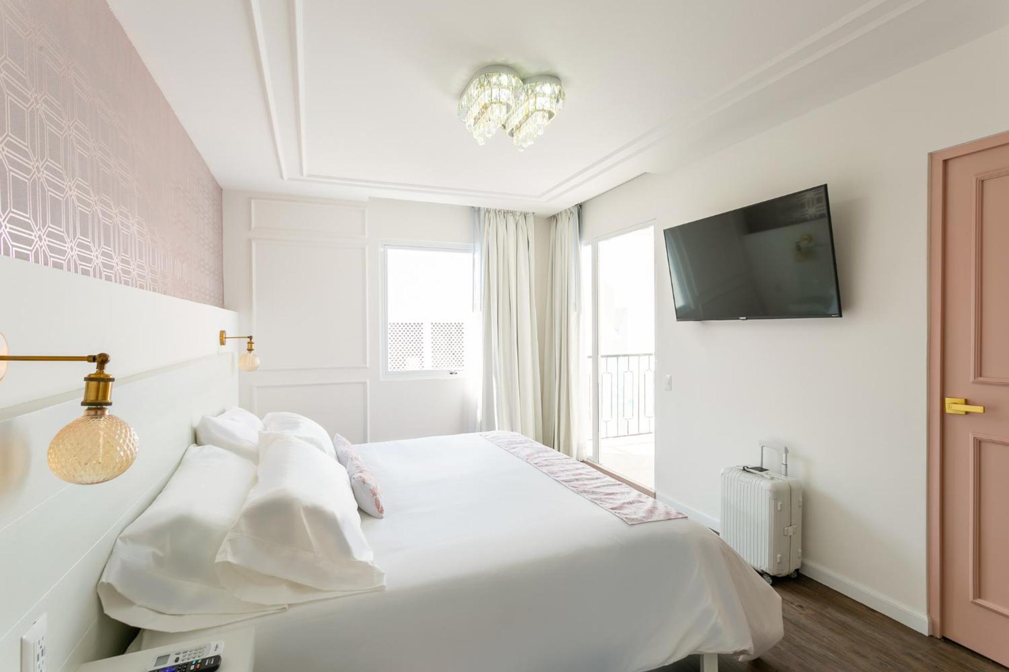 King Suite with Balcony