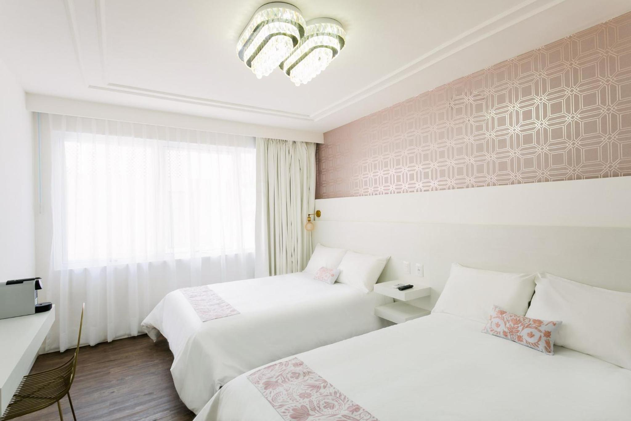 Deluxe Double Room - Photo 1