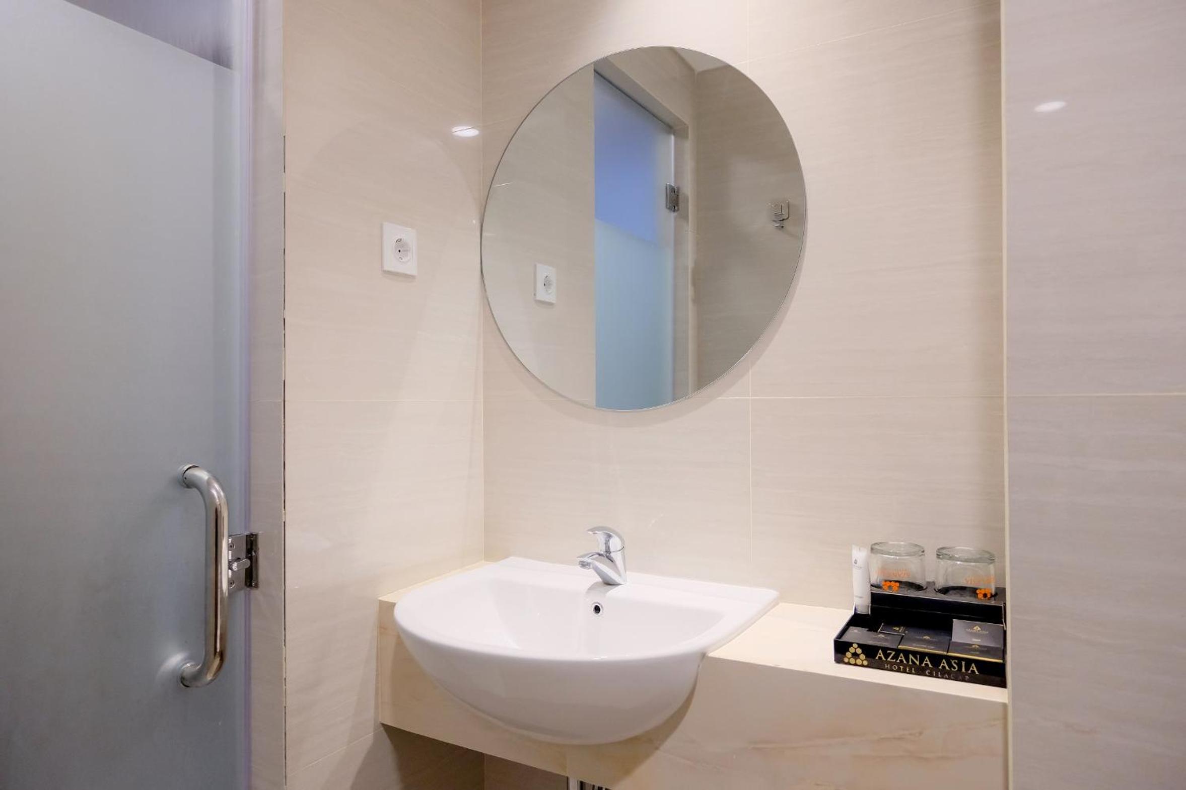Deluxe King Room - Photo 3