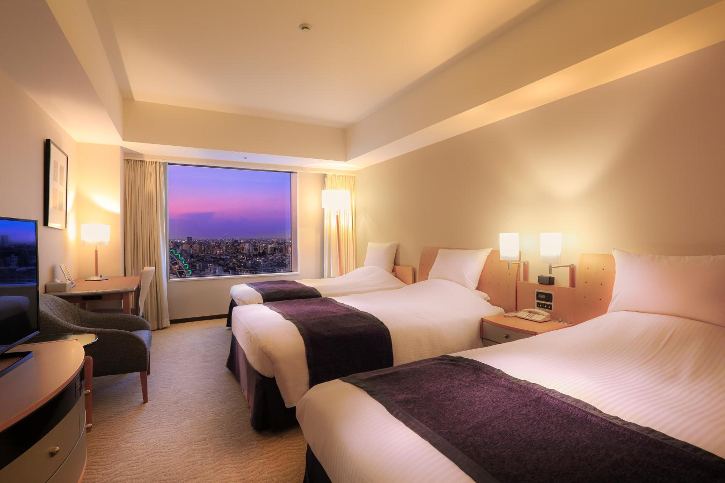 23rd-25th Floor Triple Room - Non-Smoking (with breakfast / Additional breakfast fee will be charged for children under 6 y/o)