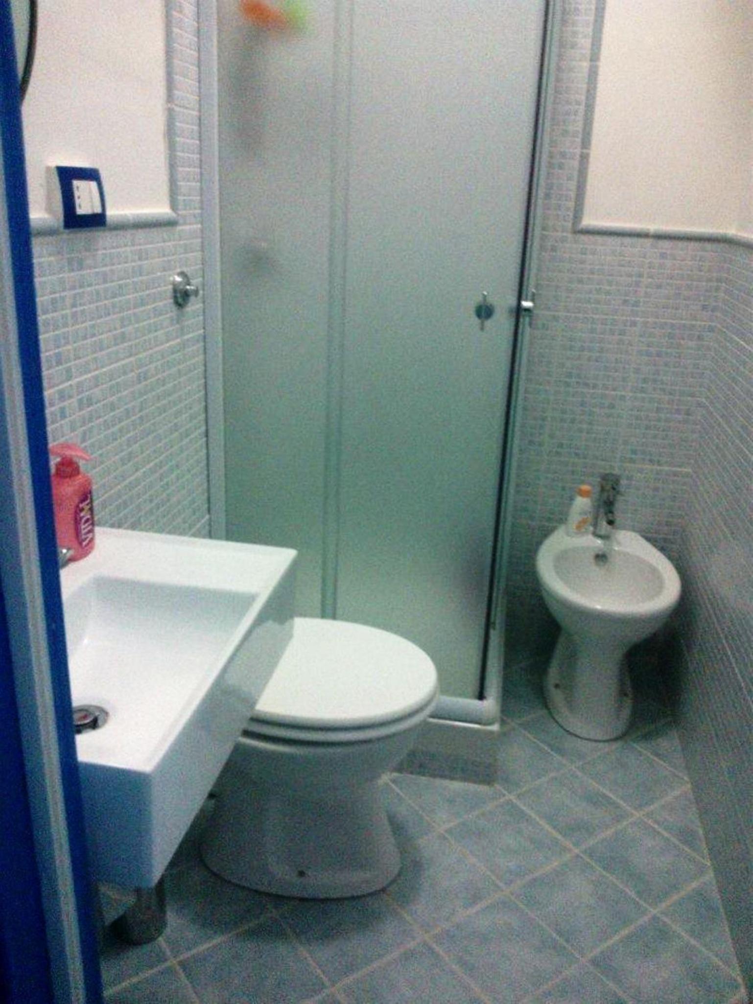 Single Room with Private Bathroom photo 2