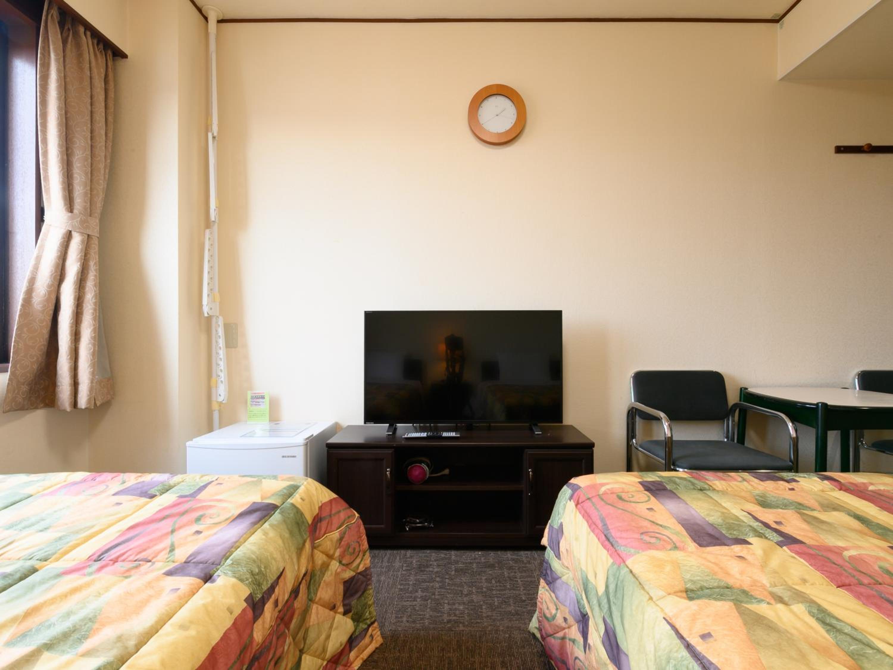 Standard Twin Room photo 3