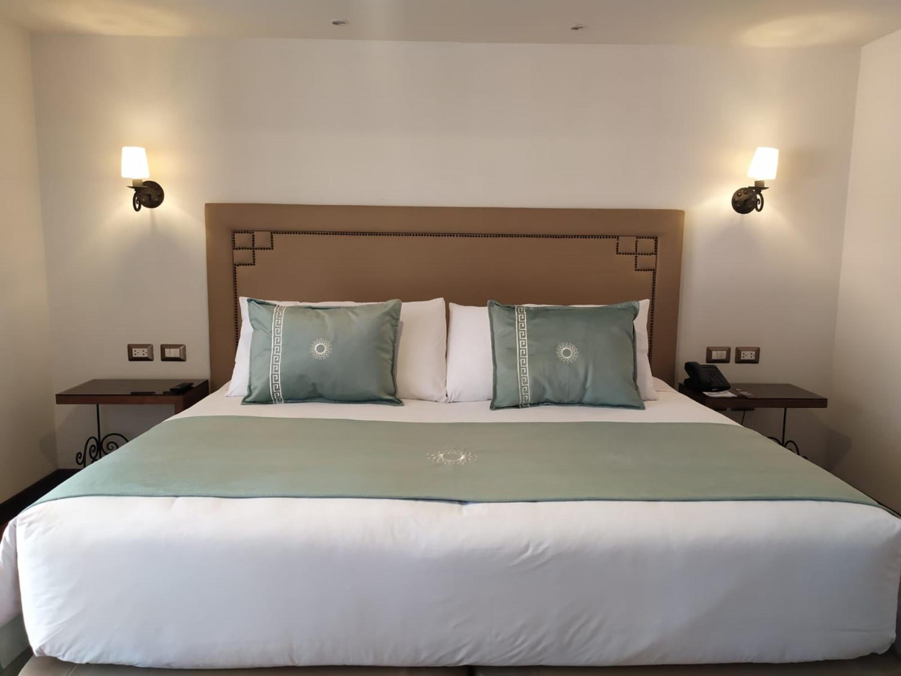 Deluxe Double or Twin Room photo 2