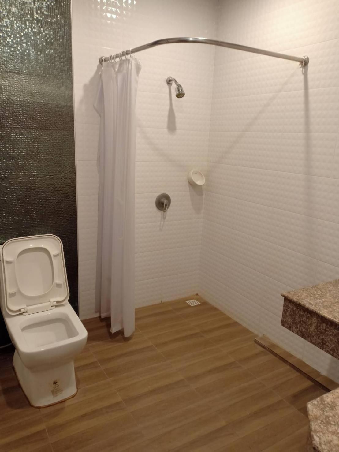 Standard Twin Room - Photo 2