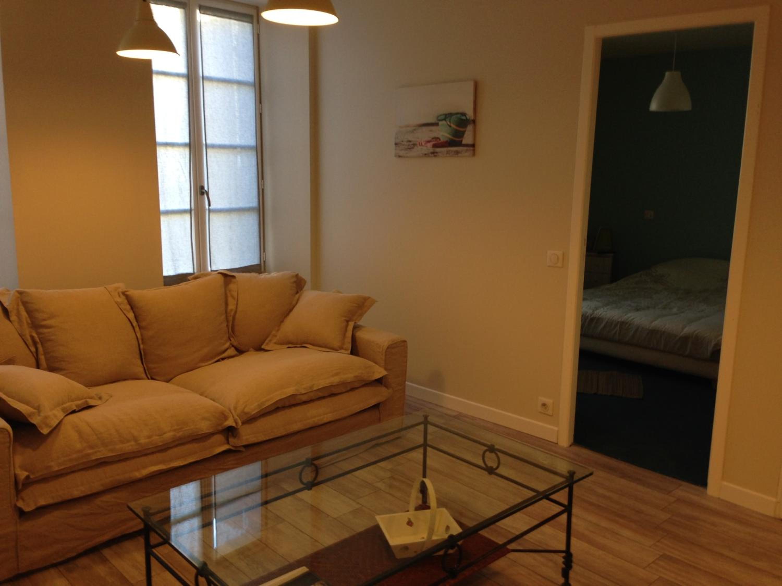 Apartment - Ground Floor - Photo 2