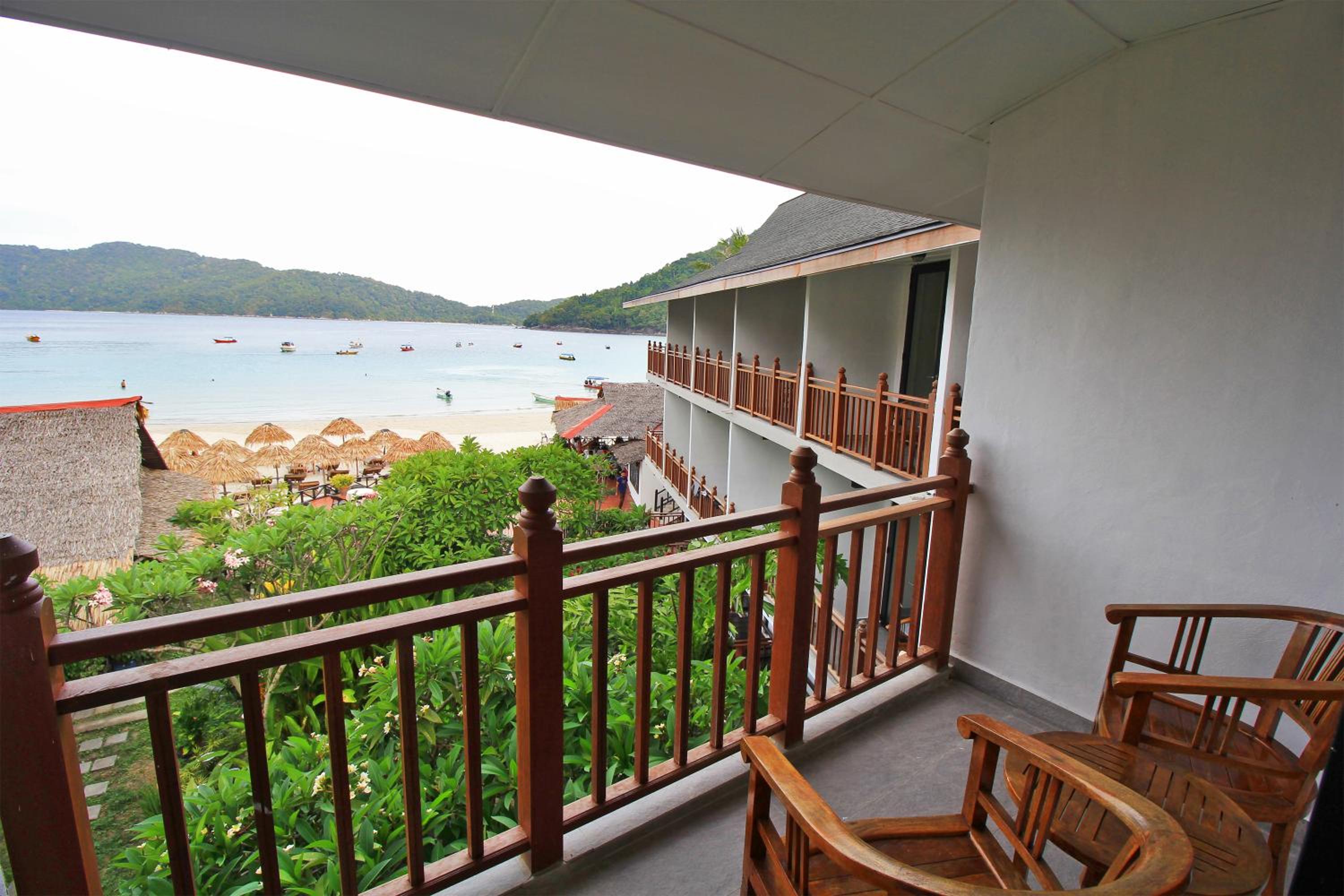 Premier Deluxe Room - Seaview - Photo 8