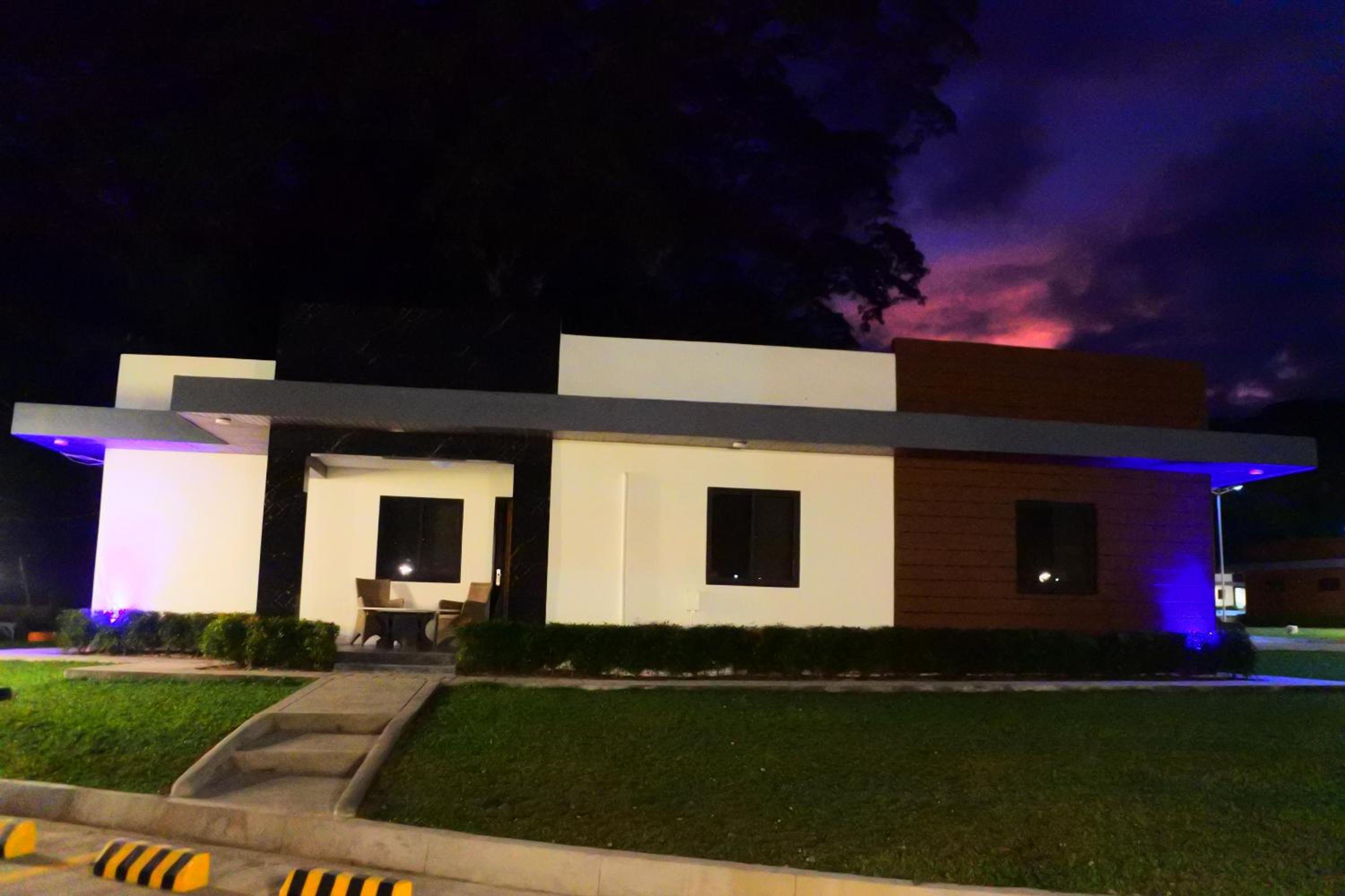 Premier Villa - Photo 40