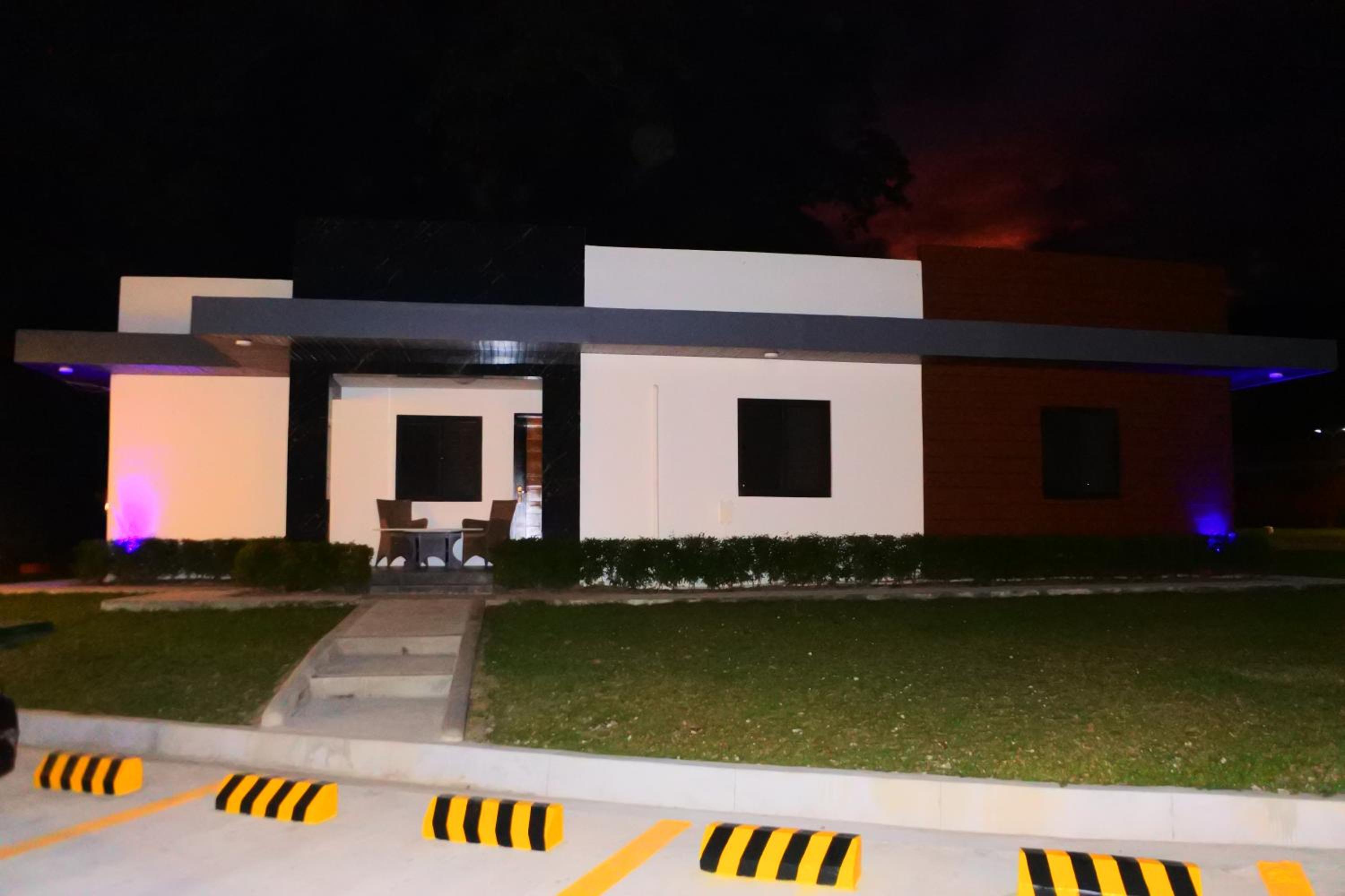 Premier Villa - Photo 38