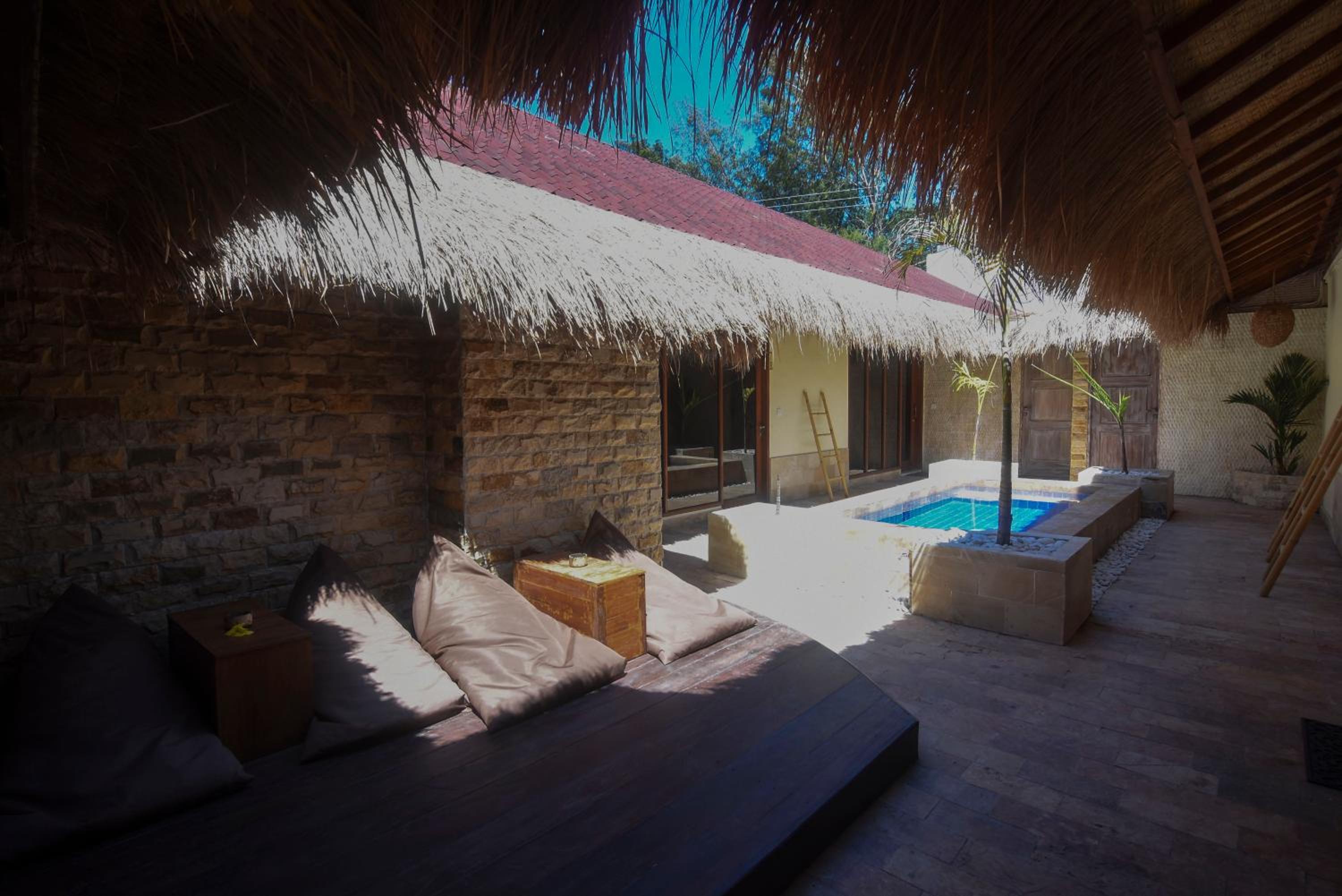 Suite Double Bedroom with Sharing Pool  photo 2