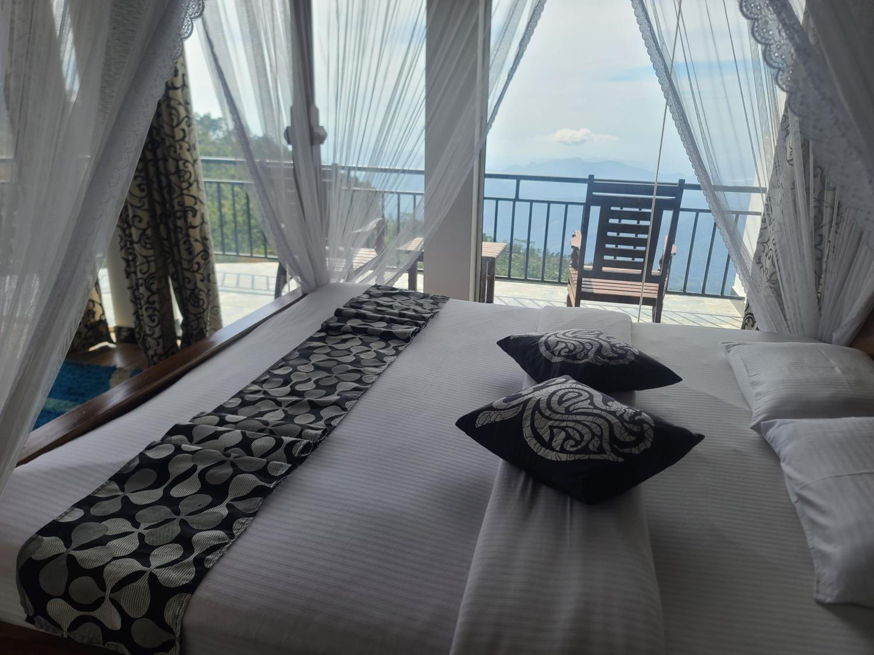 Double Room with Mountain View photo 2
