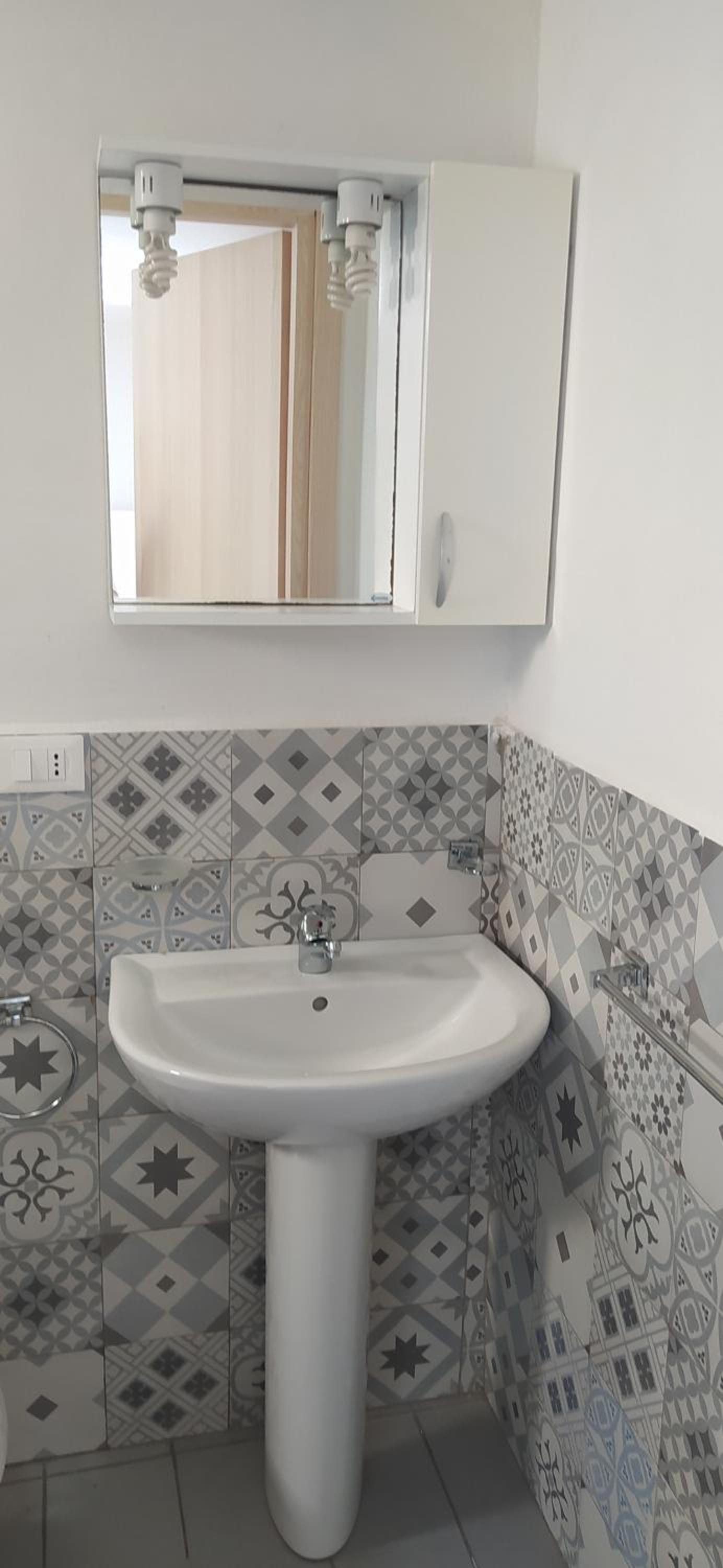 Two-Bedroom Bungalow - Photo 3