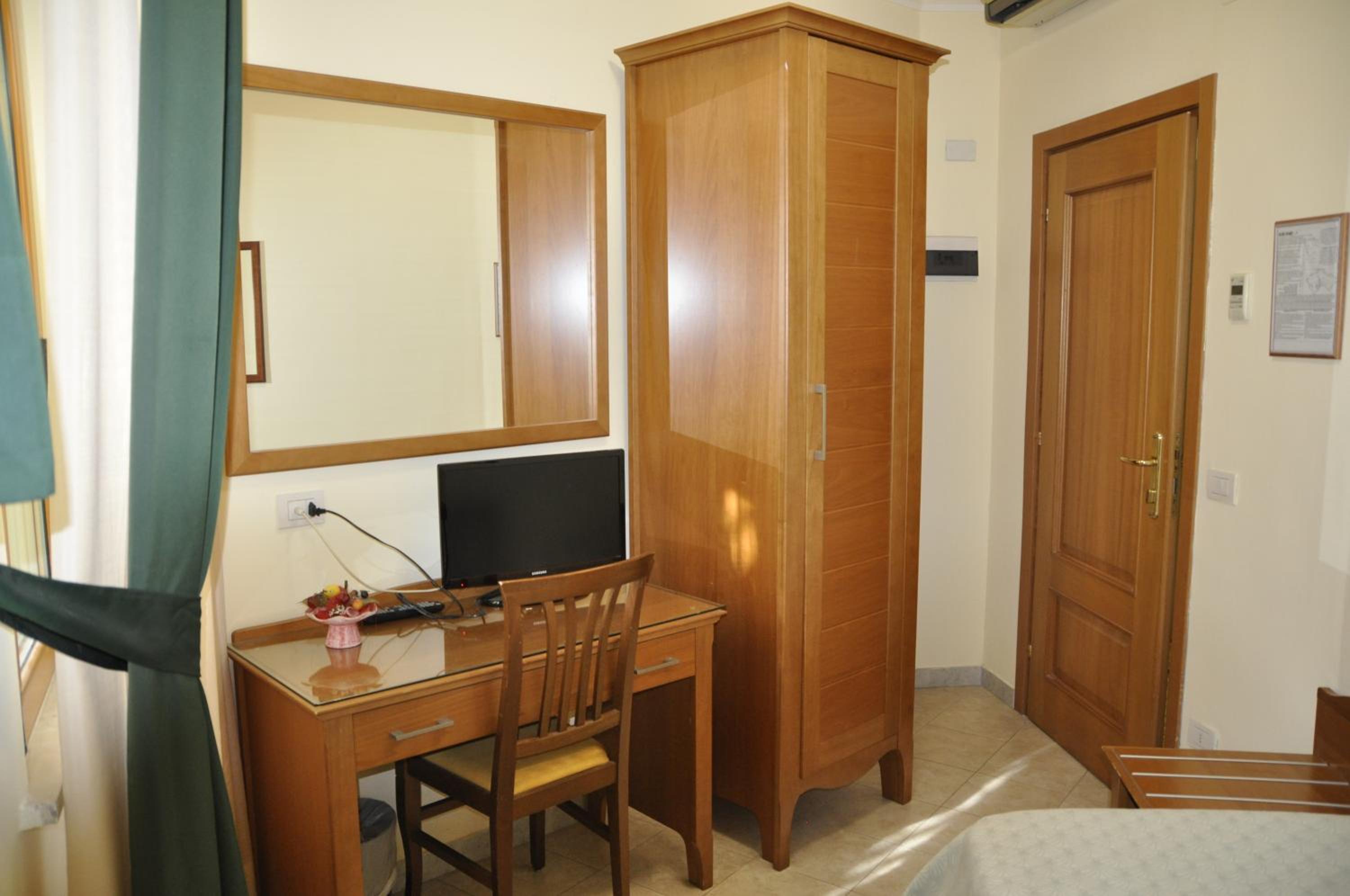 Classic Single Room photo 2