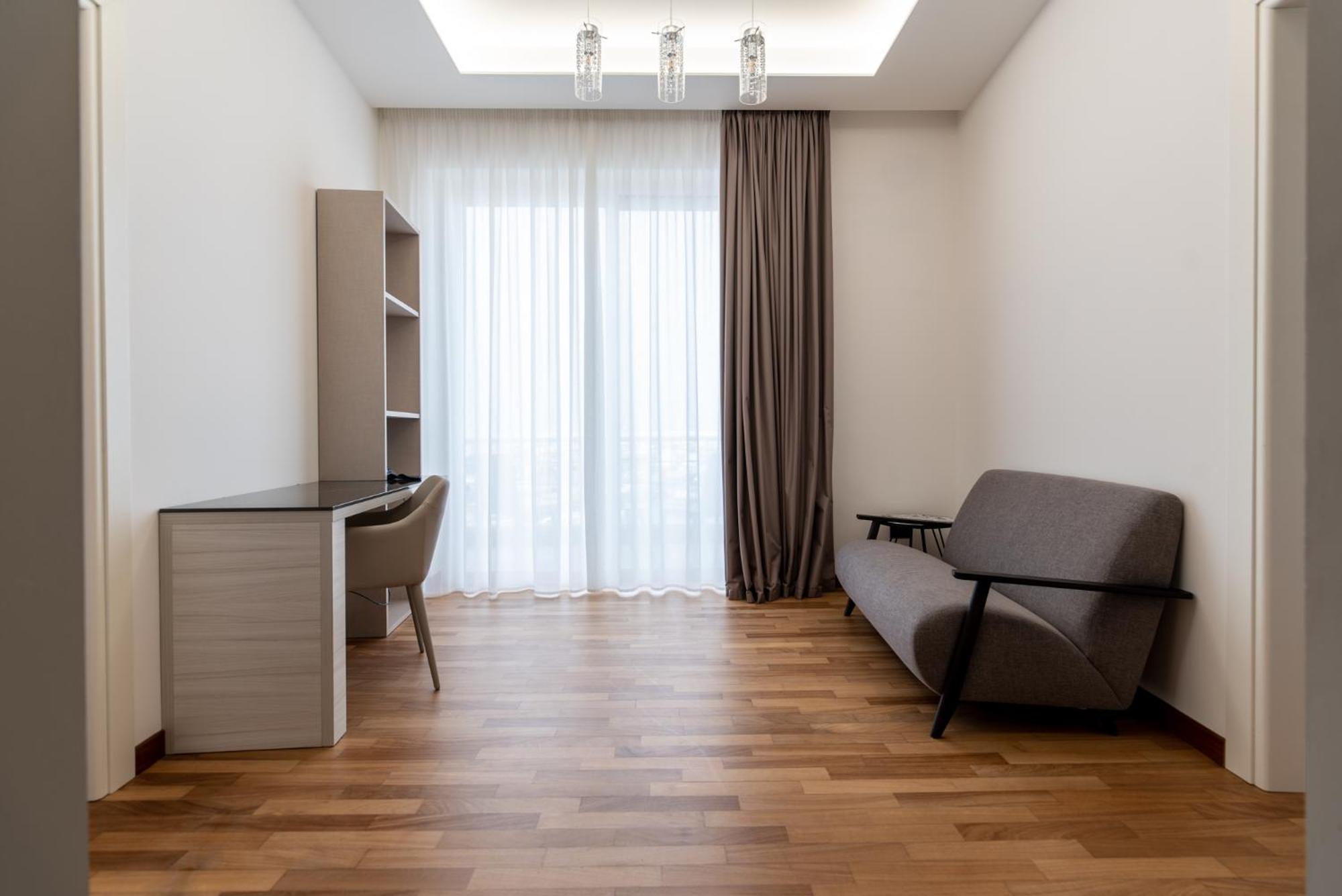 Two-Bedroom Suite - Photo 8
