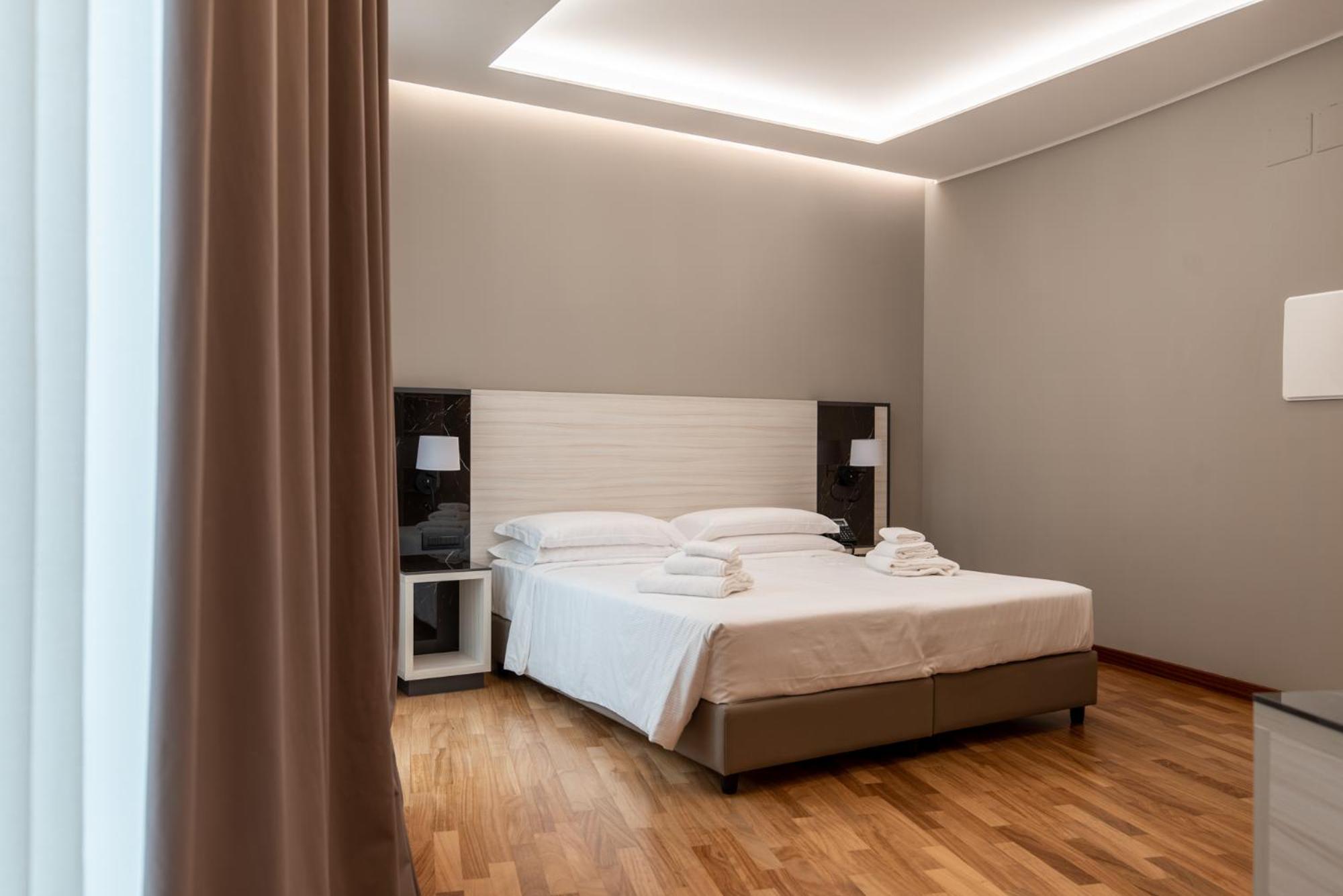 Double Room with Garden View - Photo 5