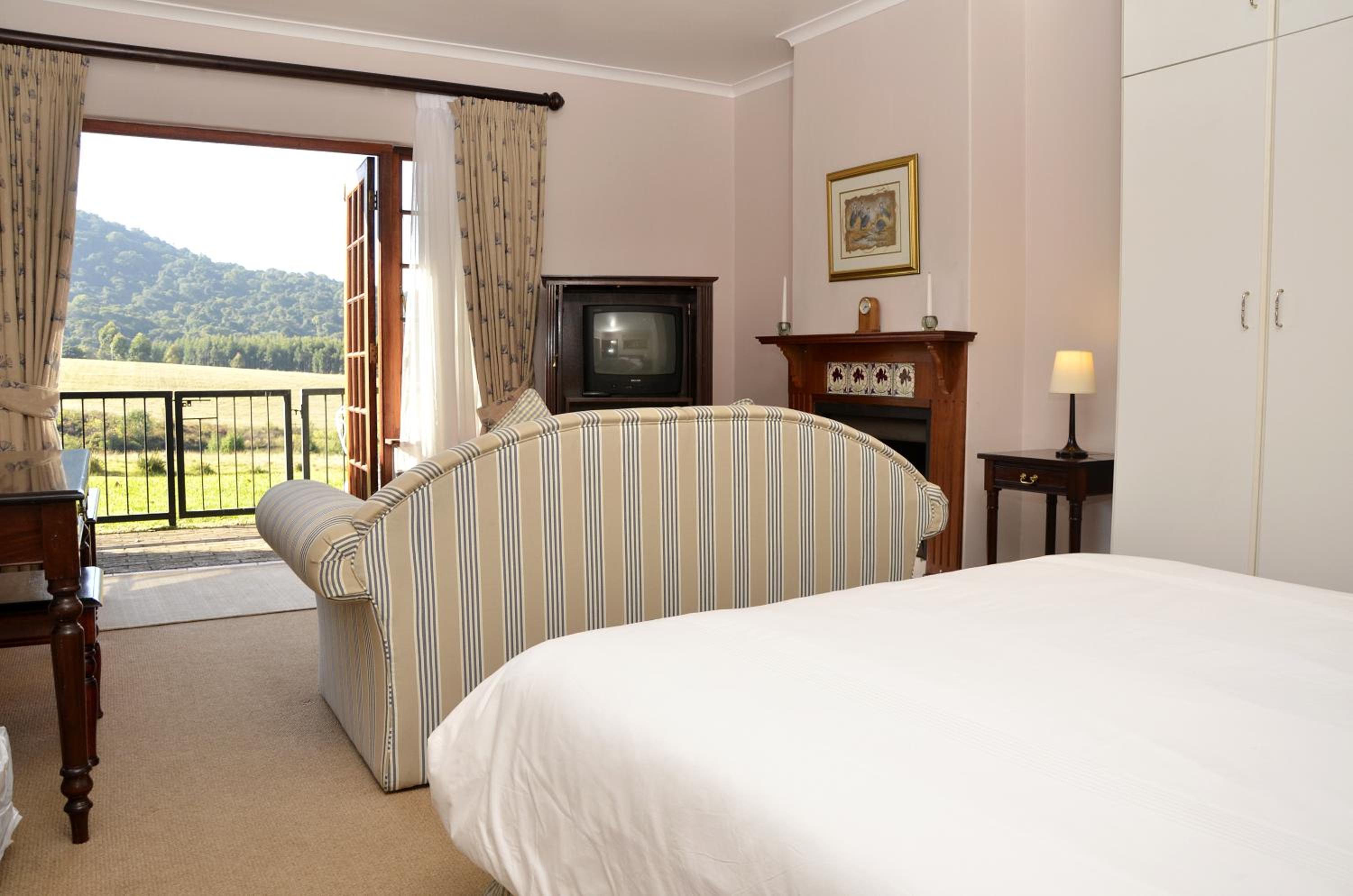 Double or Twin Room with Mountain View photo 1