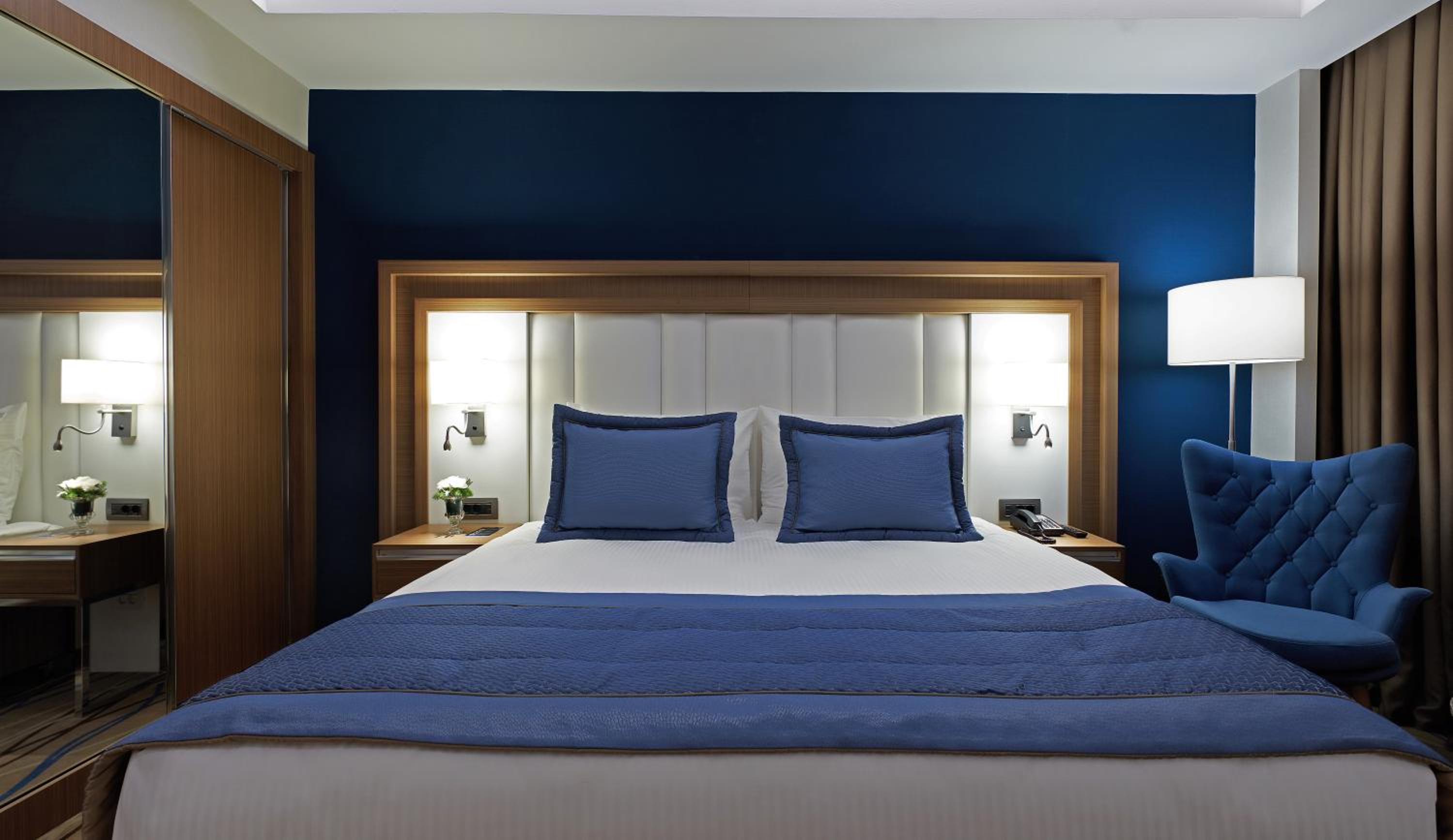 Superior King Room - Photo 4