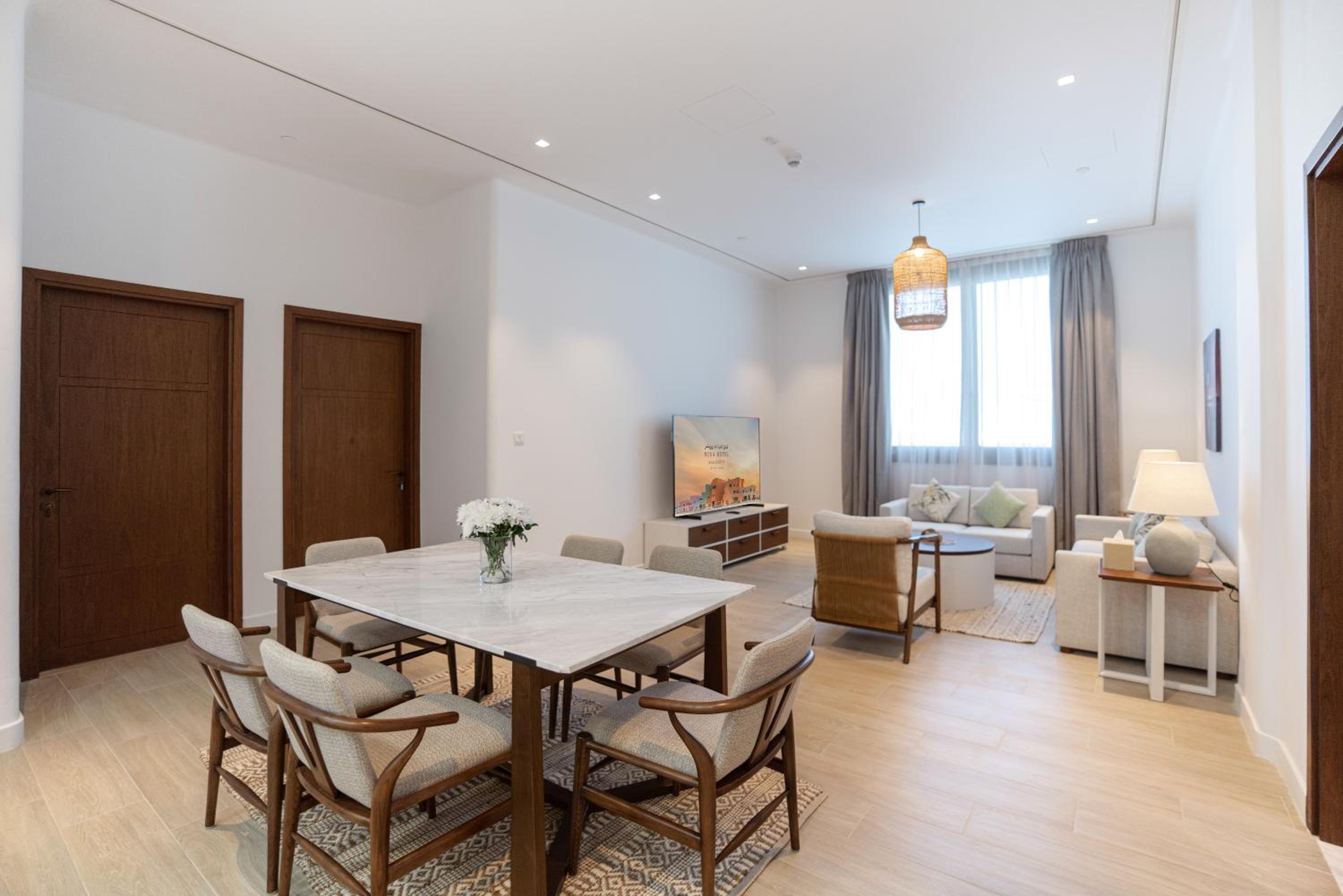 Three-Bedroom Apartment - Photo 6