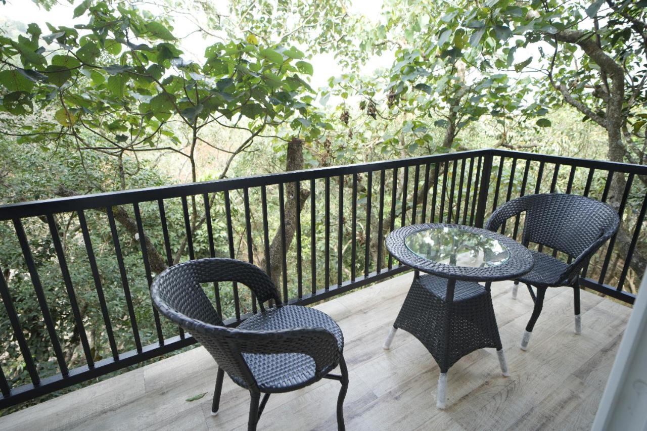 King Room With Balcony photo 2