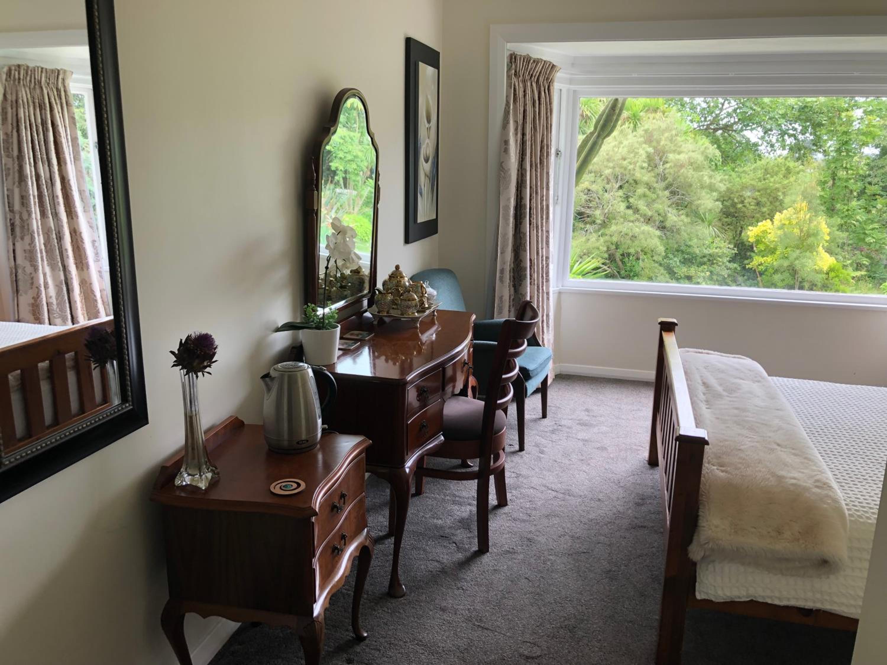 Deluxe Double Room (2 Adults + 1 Child) photo 1