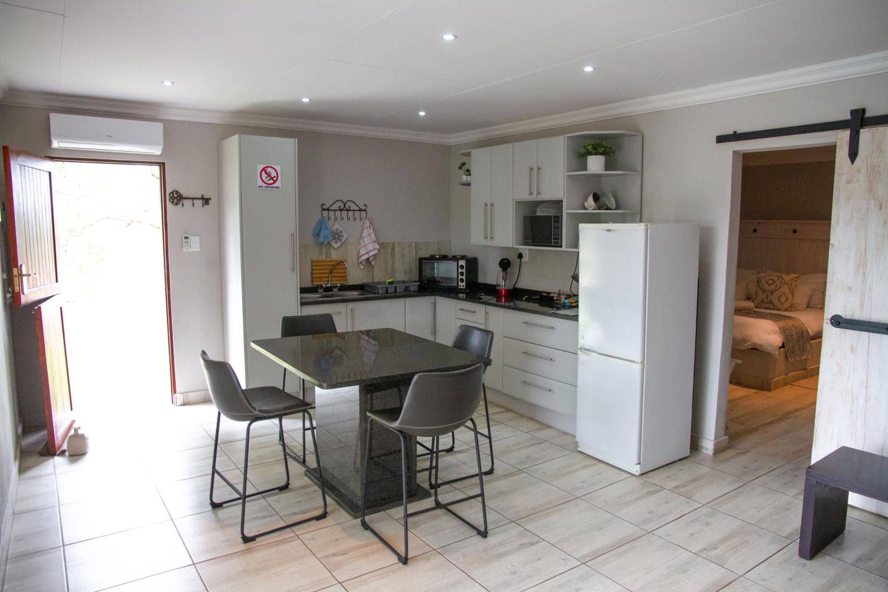 Apartment - Photo 47